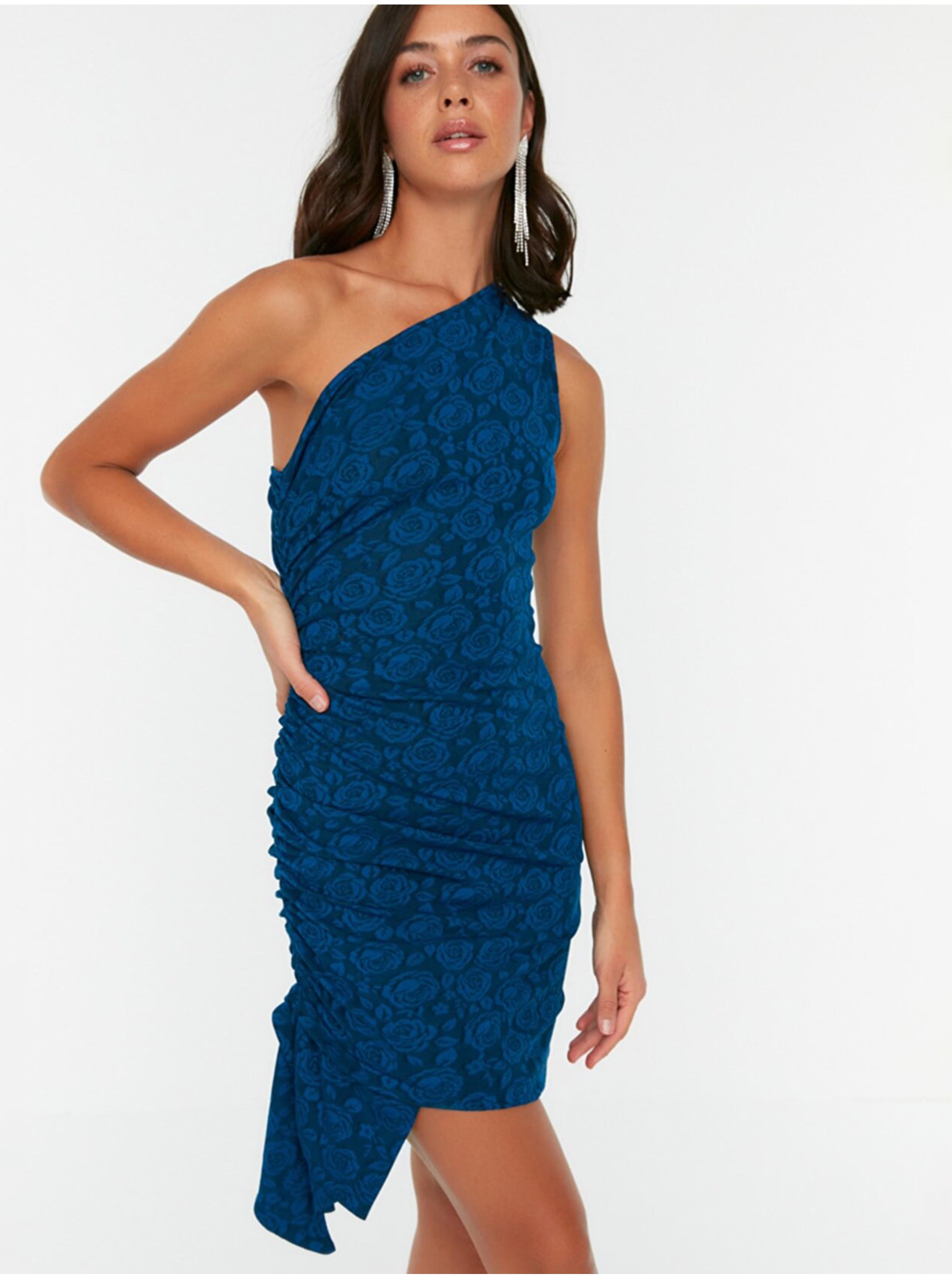 Levně Tmavě modré dámské vzorované pouzdrové šaty s nařasením Trendyol