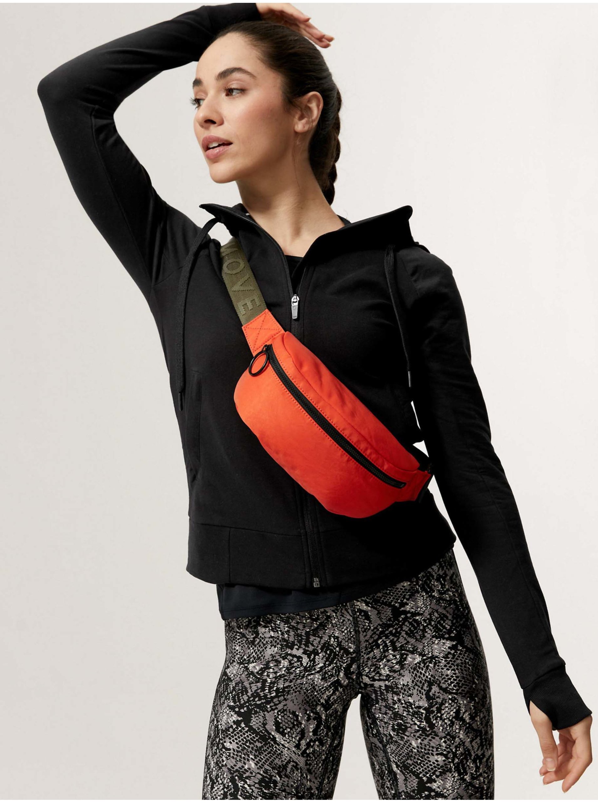 E-shop Černá dámská bavlněná mikina s kapucí na zip Marks & Spencer