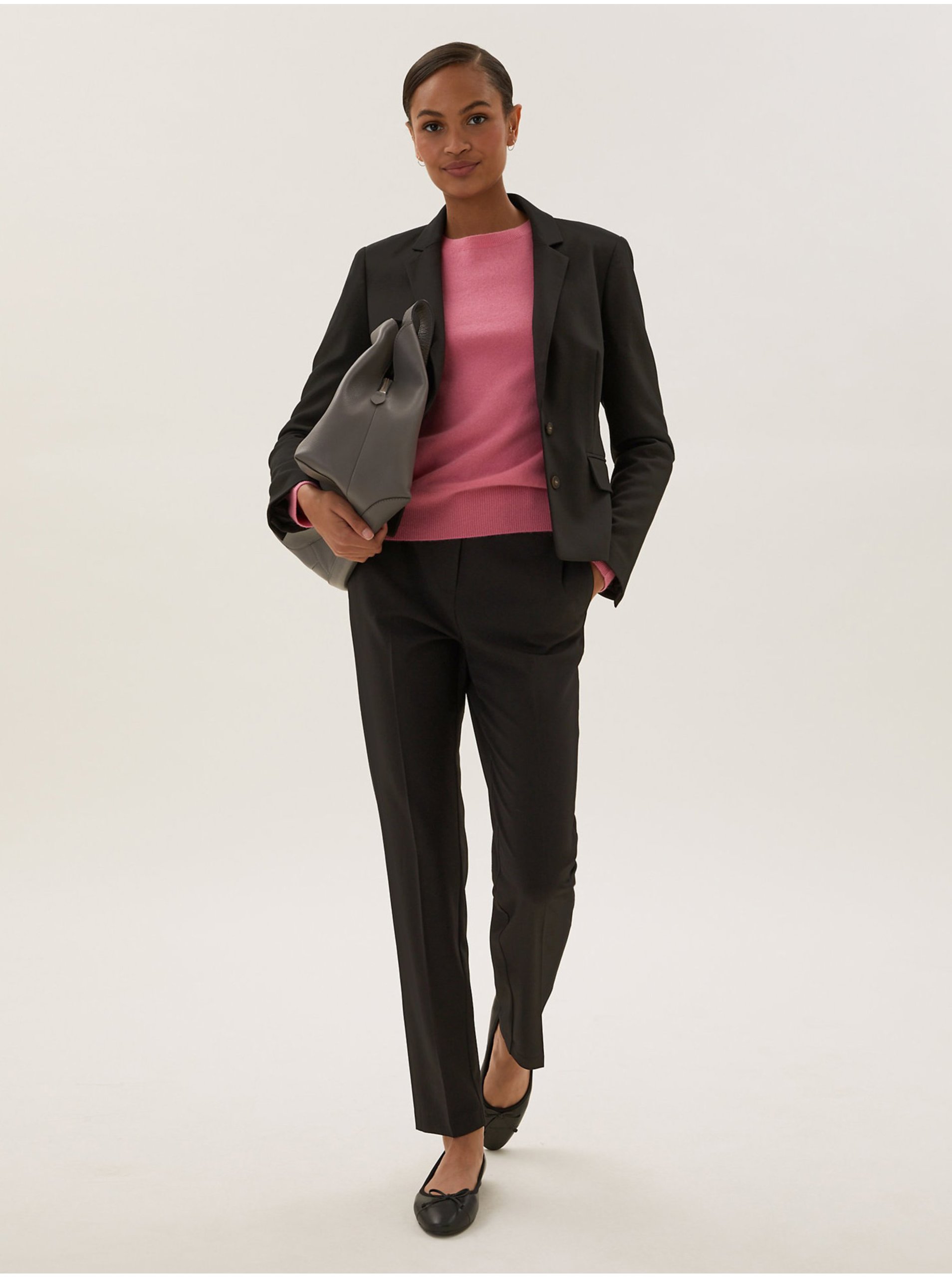 Levně Černé dámské kalhoty ke kotníkům Marks & Spencer