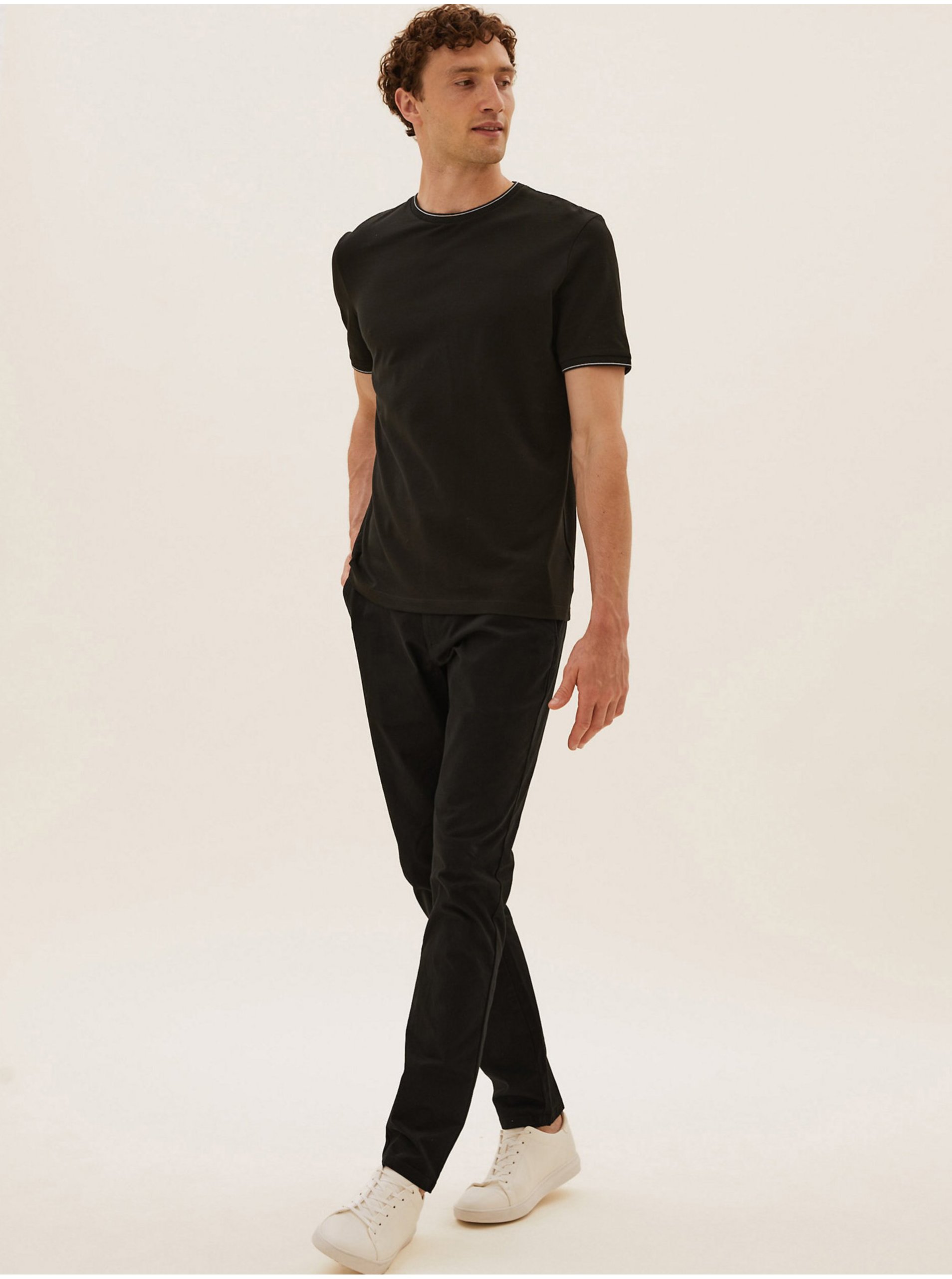 Levně Strečové chino kalhoty pro velkou a vysokou postavu, úzký střih Marks & Spencer černá