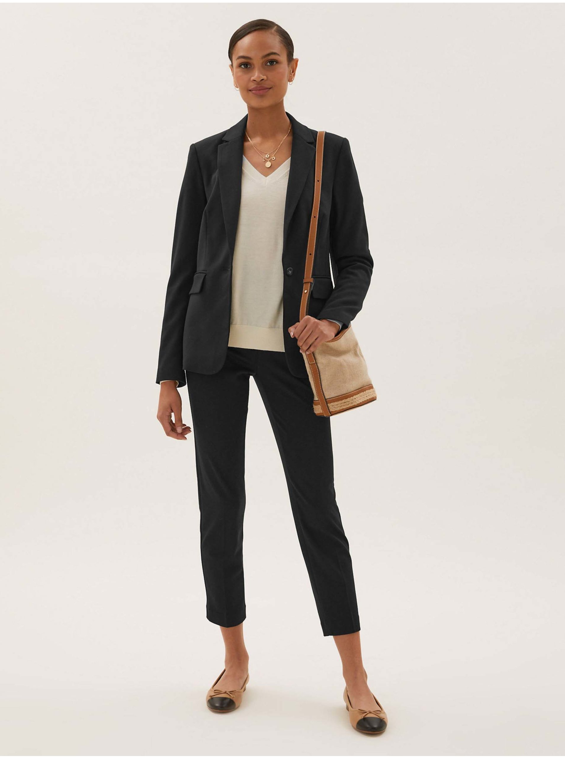 E-shop Černé dámské žerzejové kalhoty úzkého střihu ke kotníkům  Marks & Spencer