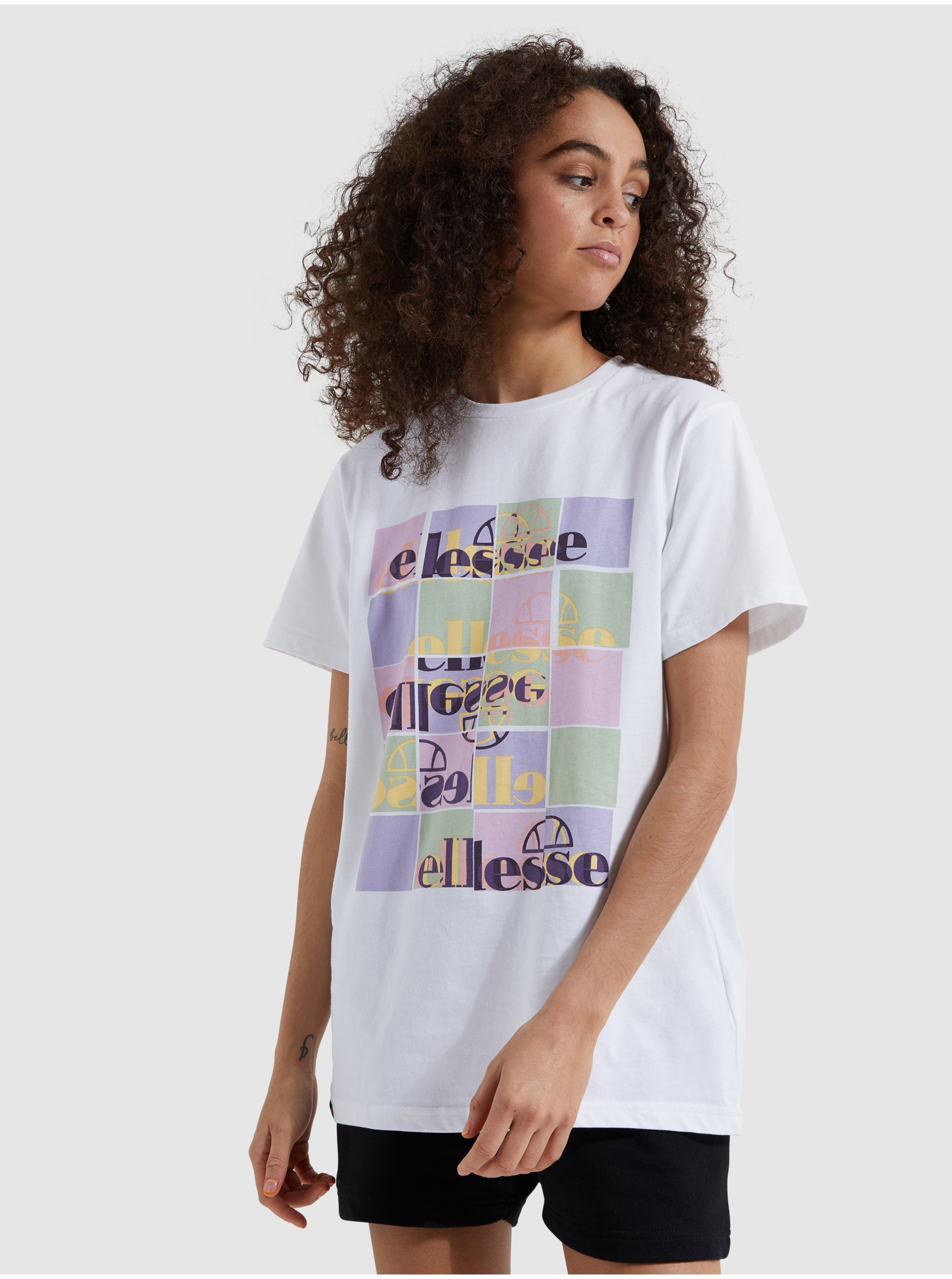 E-shop Bílé dámské oversize tričko Ellesse Square