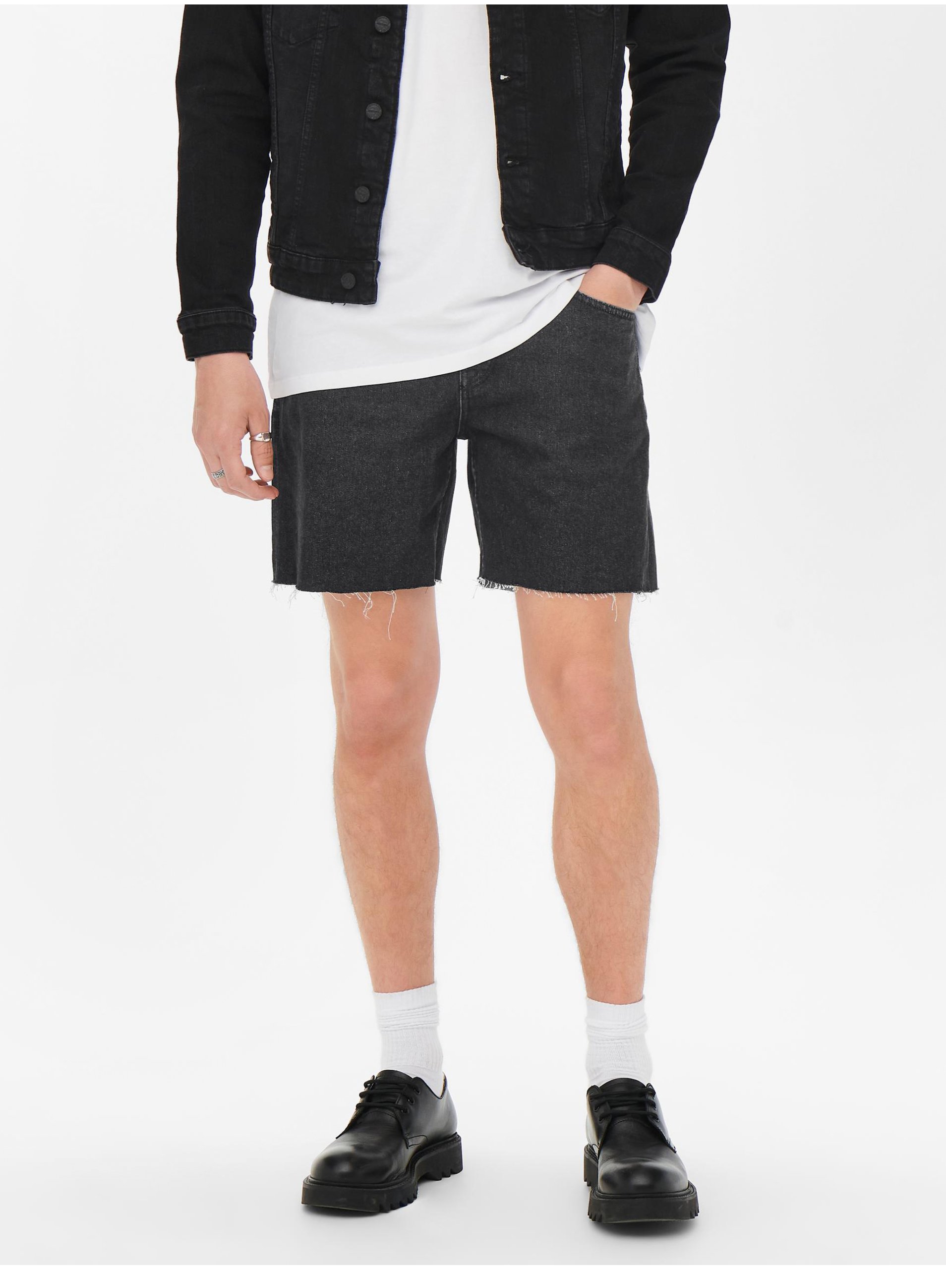 E-shop Čierne rifľové šortky ONLY & SONS Avi