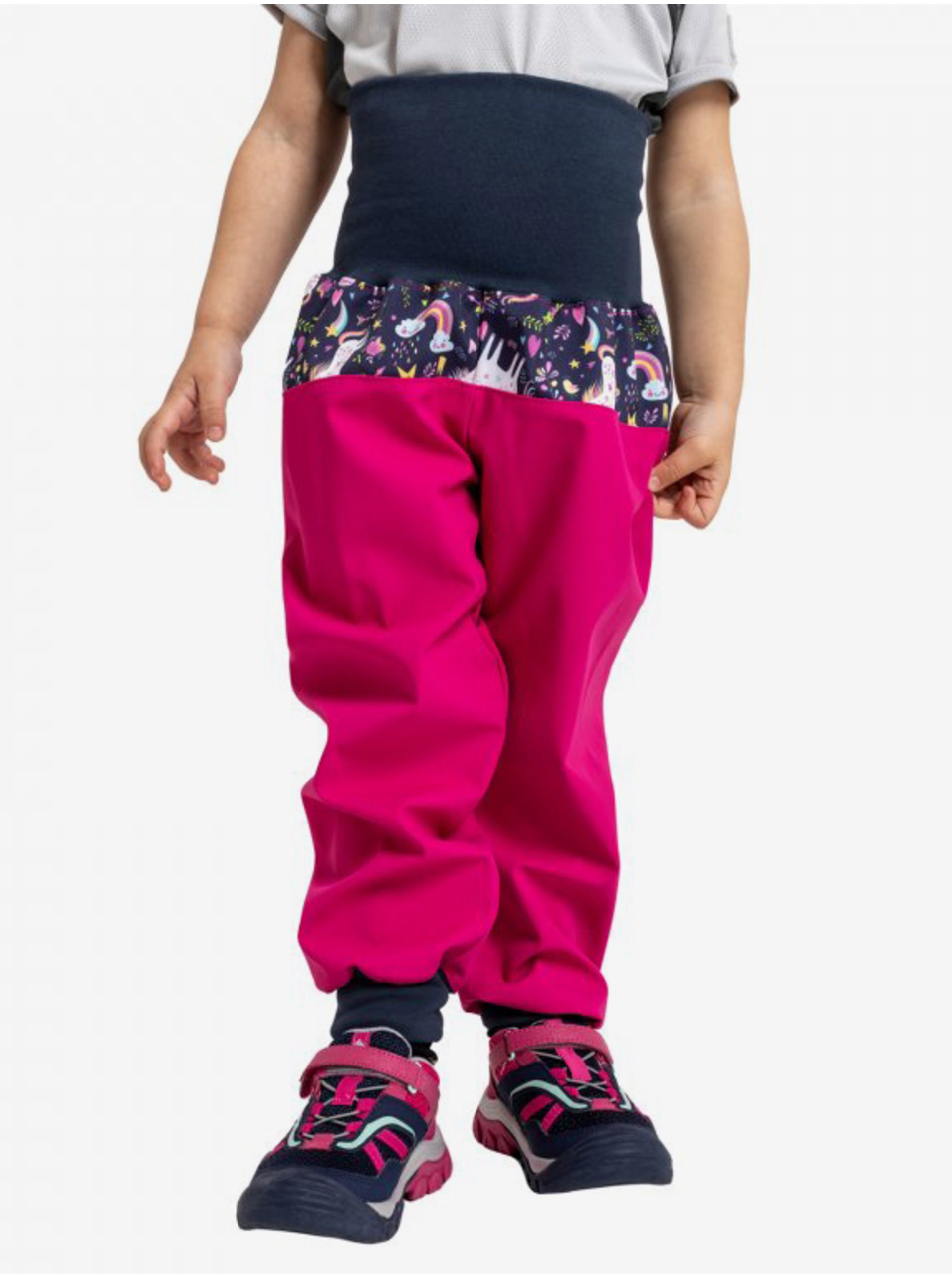 Levně Růžové holčičí softshellové vzorované kalhoty s vysokým pasem Unuo
