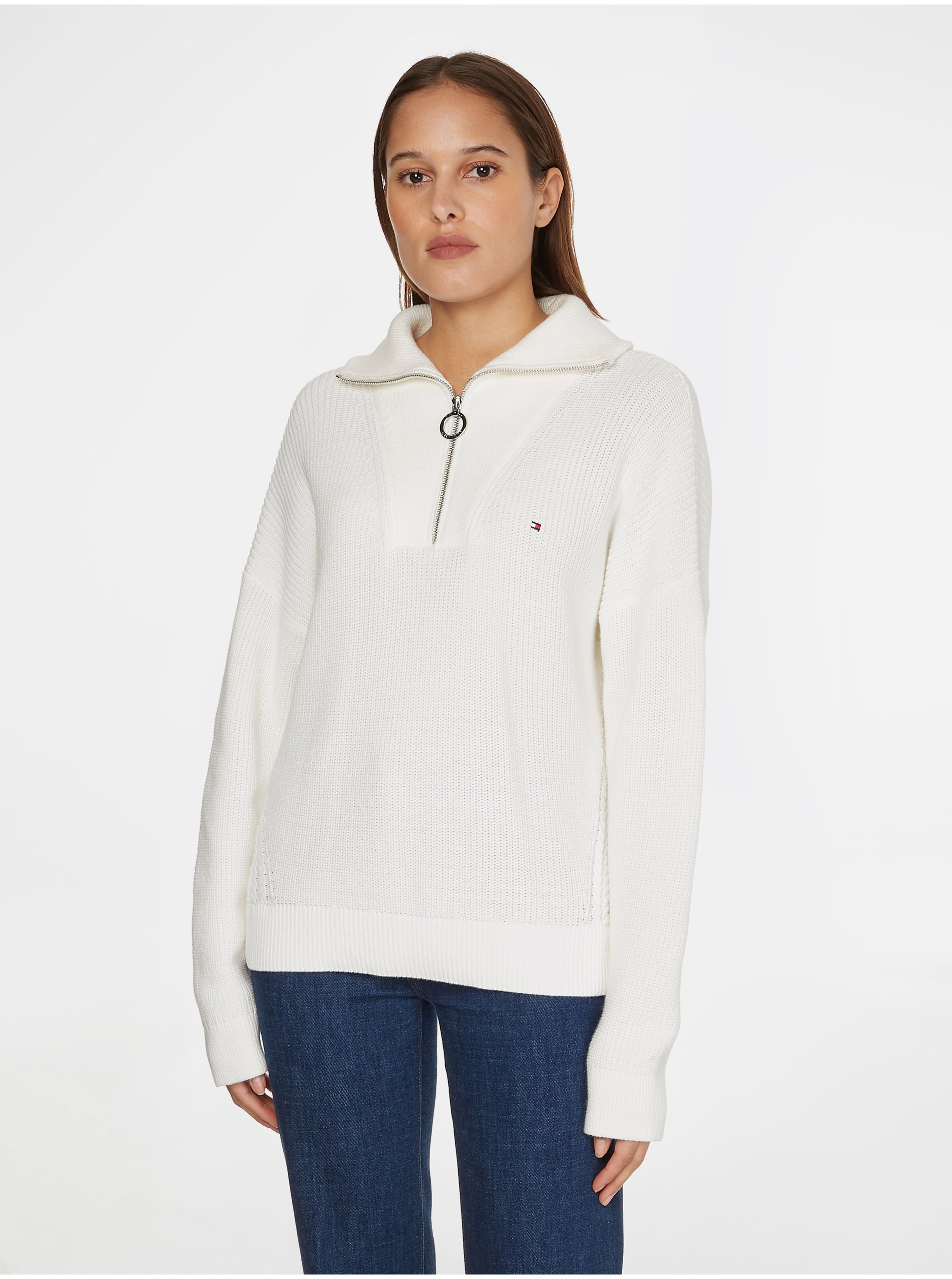 E-shop Bílý dámský svetr s límcem Tommy Hilfiger