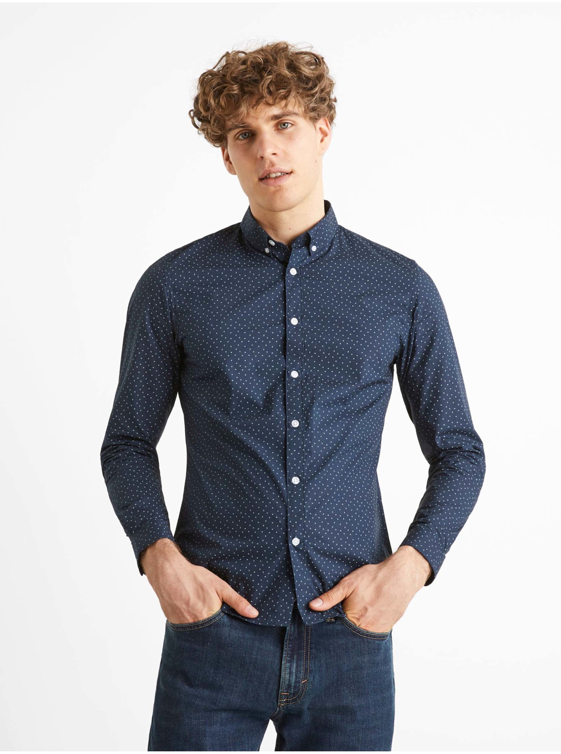 E-shop Tmavě modrá pánská vzorovaná košile Celio Caop