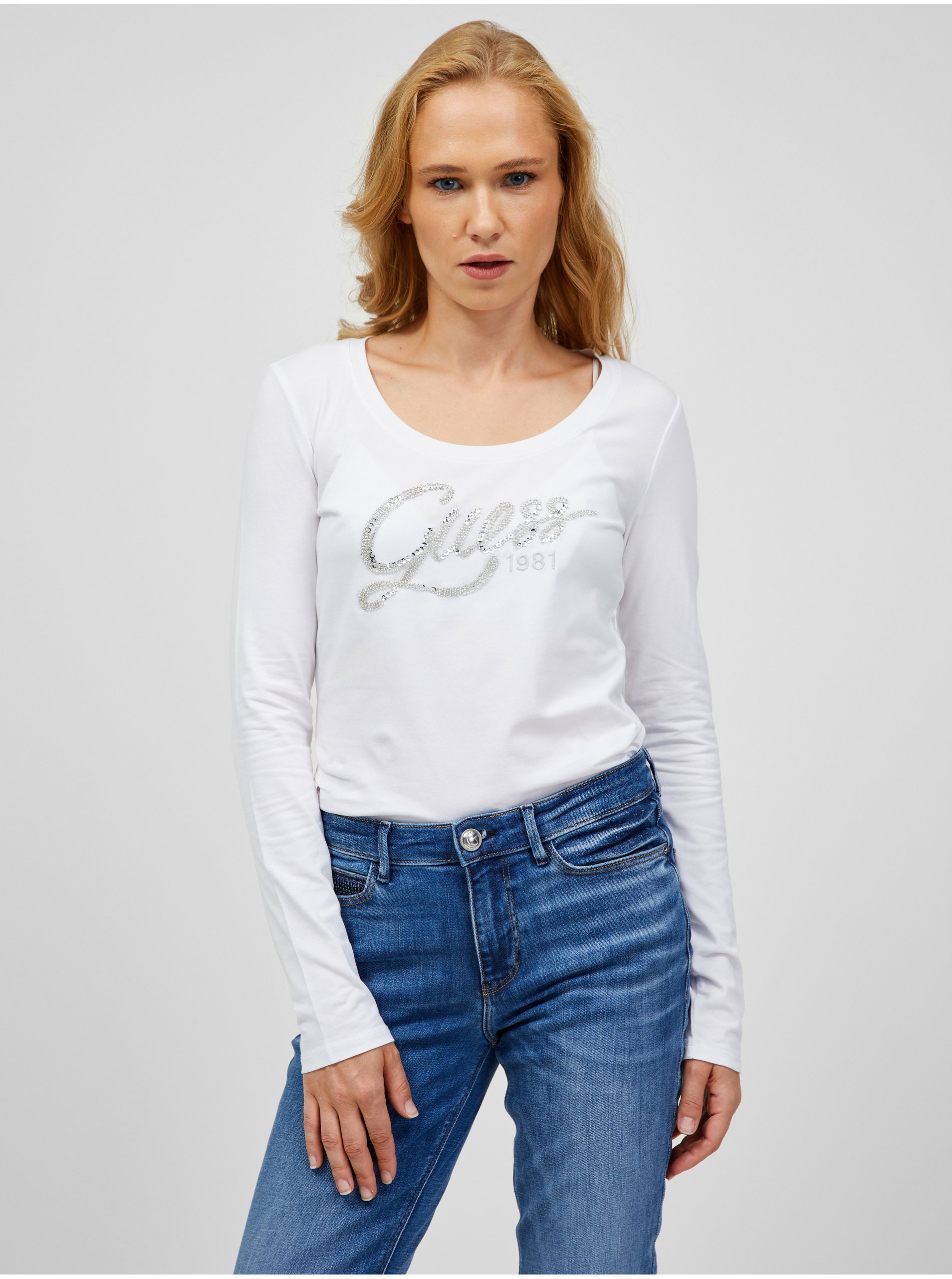 Levně Bílé dámské tričko s dlouhým rukávem Guess Bryanna