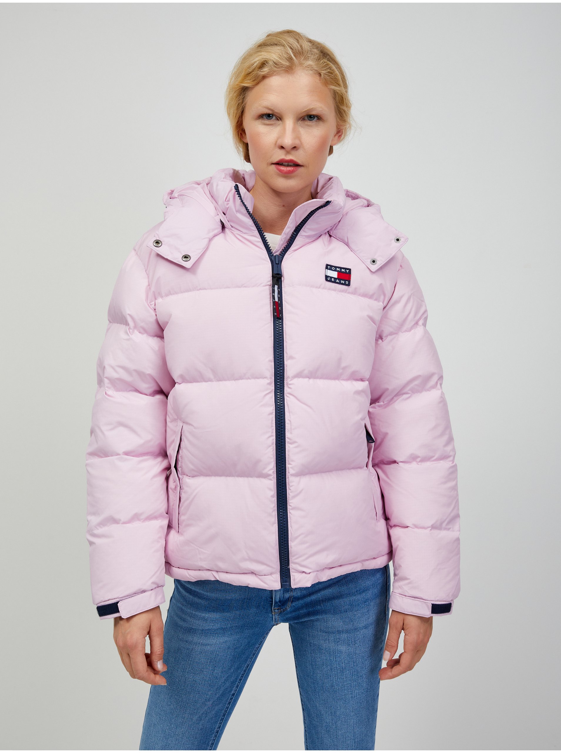 E-shop Zimné bundy pre ženy Tommy Jeans - svetloružová