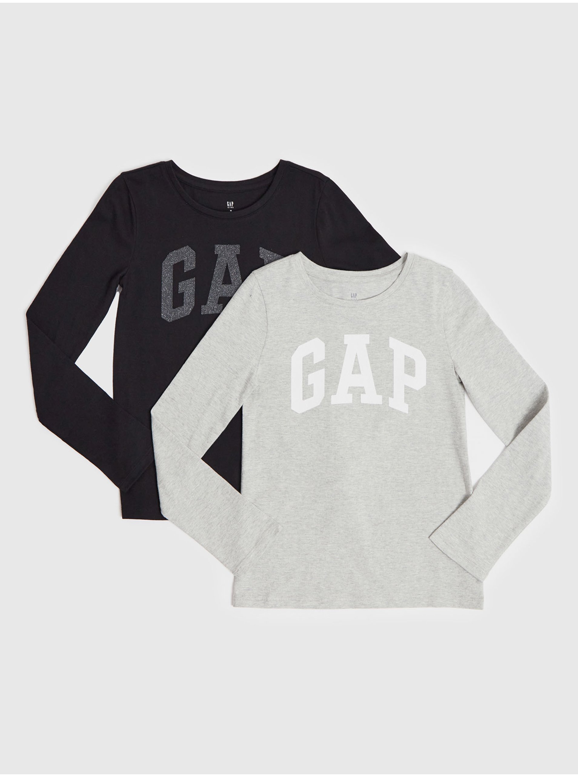 Levně Sada dvou kusů holčičích triček v šedé a černé barvě GAP