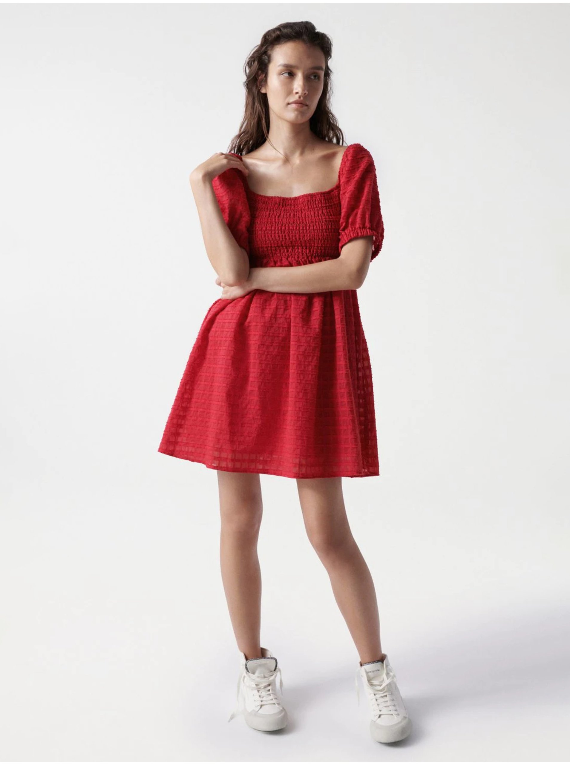 Levně Červené krátké šaty s balonovými rukávy Salsa Jeans Aruba