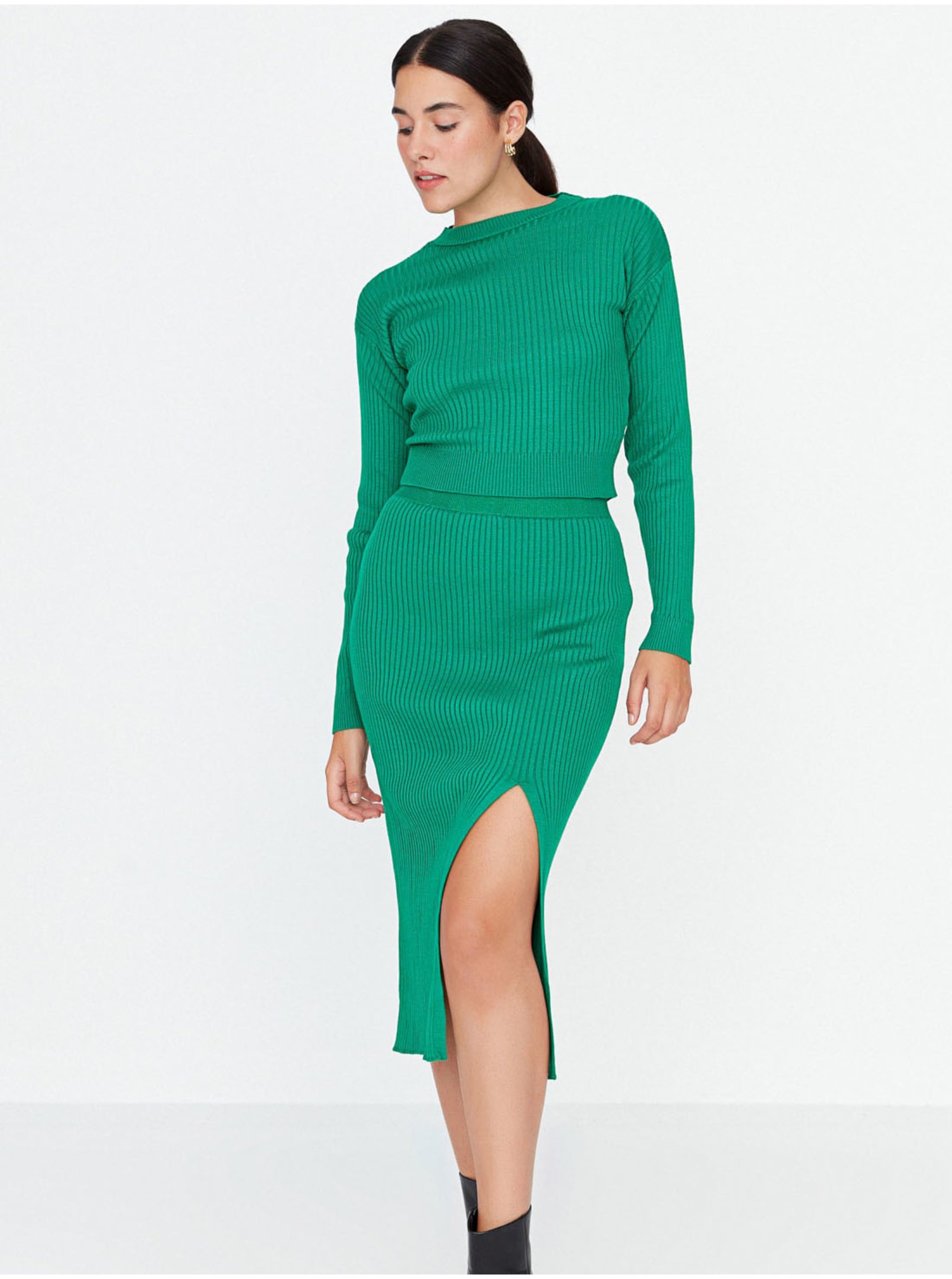 E-shop Zelený svetrový set sukně a topu s dlouhým rukávem Trendyol
