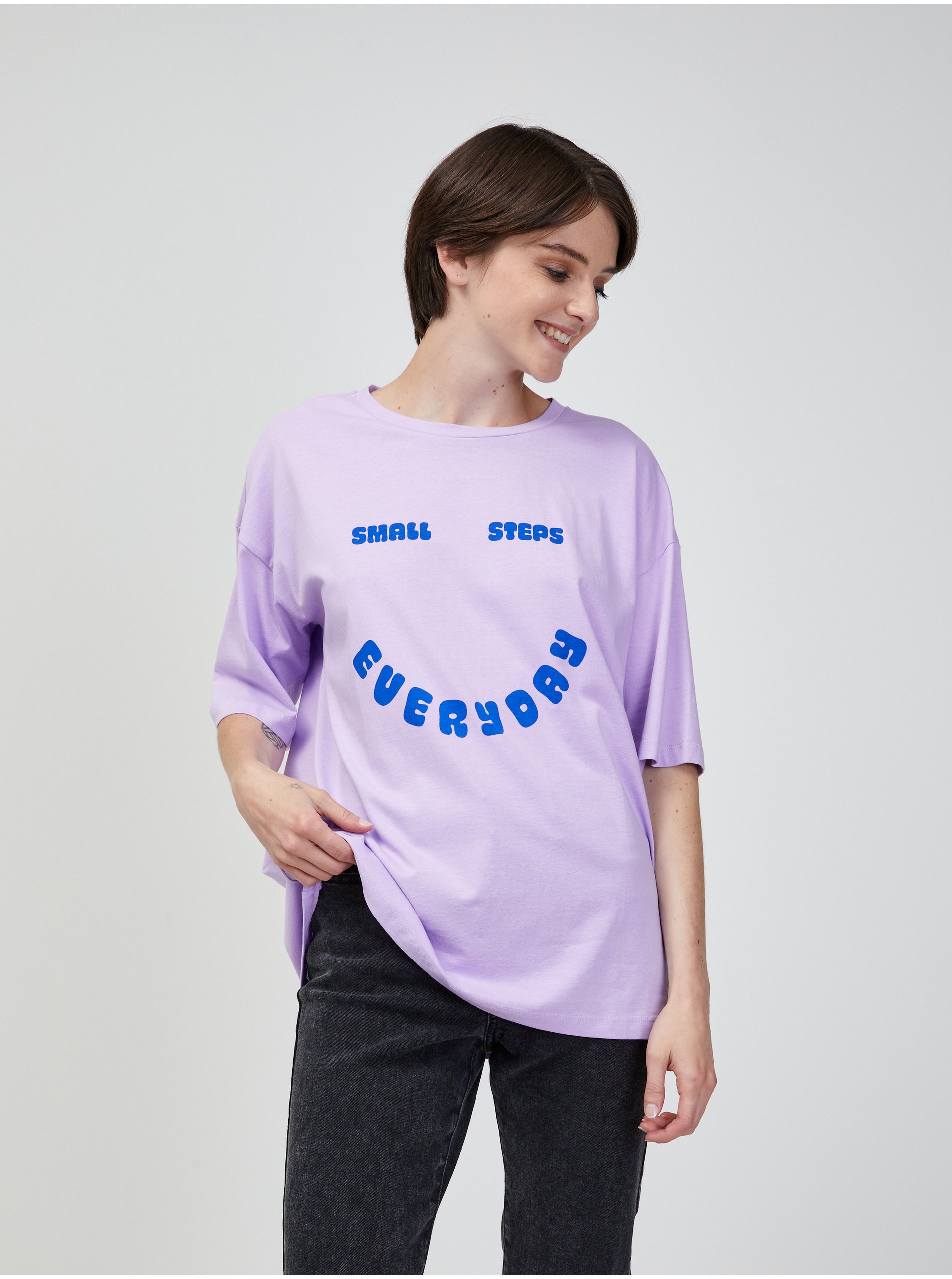 E-shop Světle fialové oversize tričko VERO MODA Skye Cody