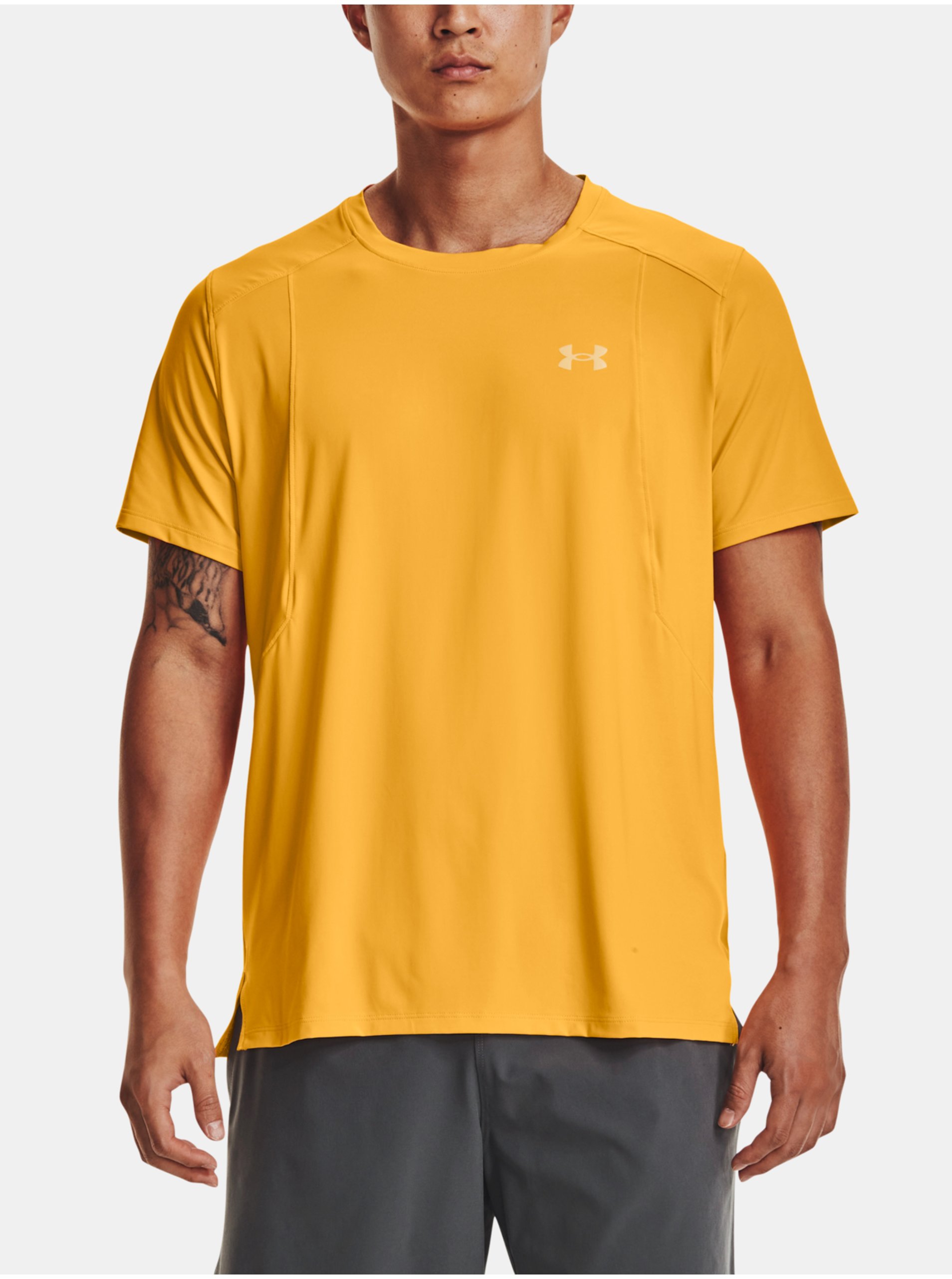 Levně Žluté pánské tričko Under Armour UA Iso-Chill Laser Tee