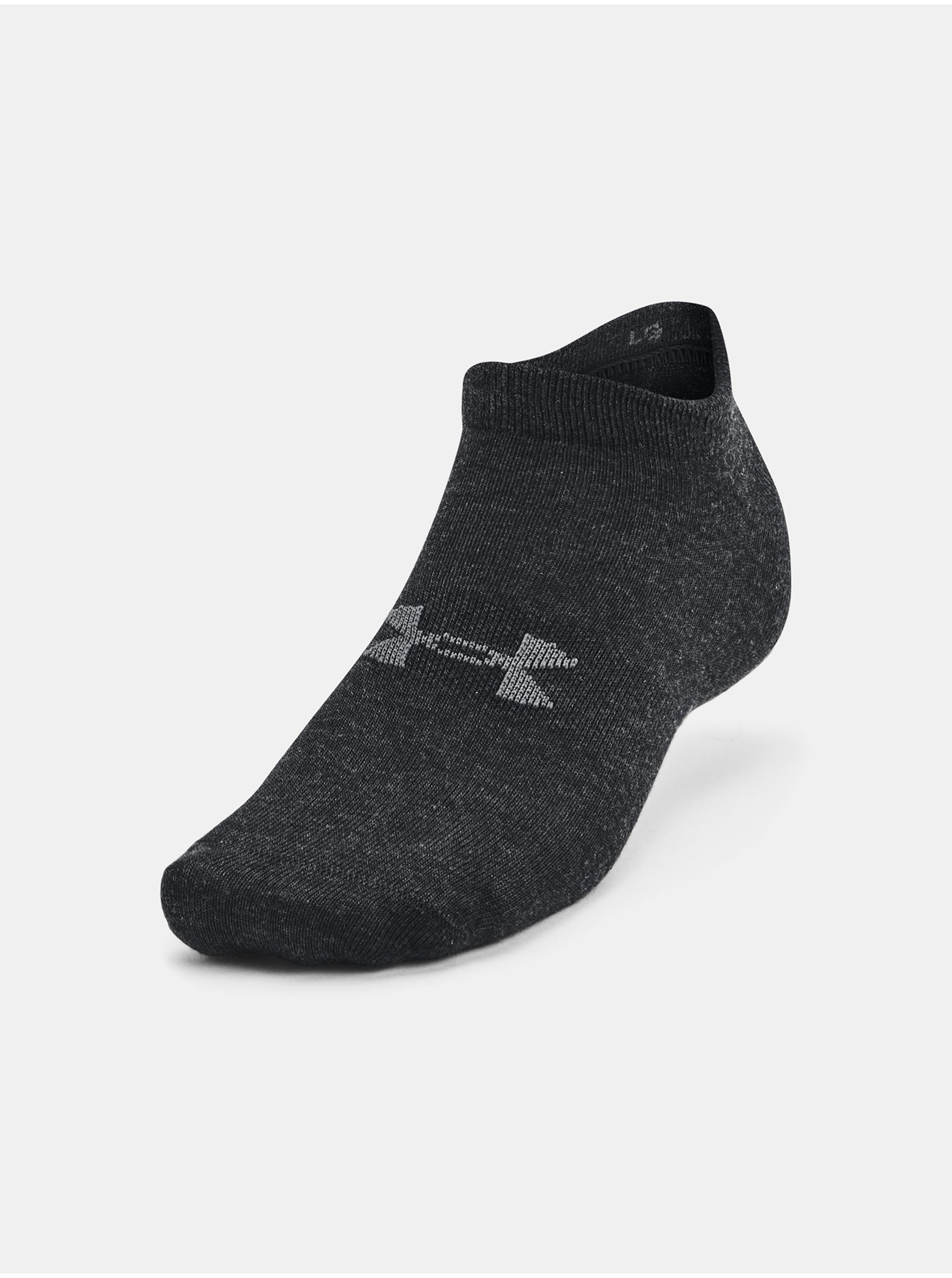 Levně Sada tří párů unisex ponožek v černé barvě Under Armour UA Essential No Show 3pk.