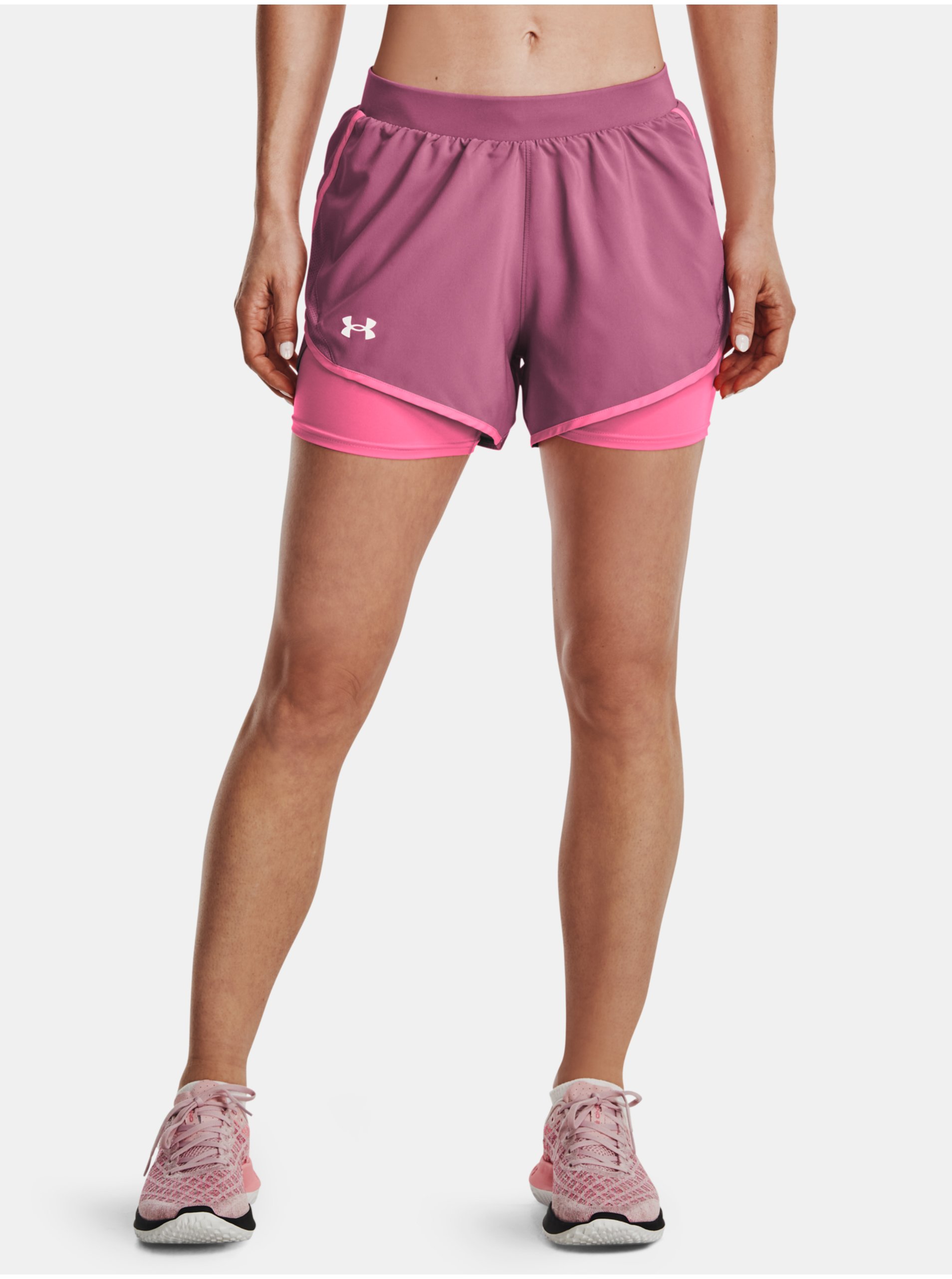 Levně Růžové dámské kraťasy Under Armour UA Fly By 2.0 2N1 Short