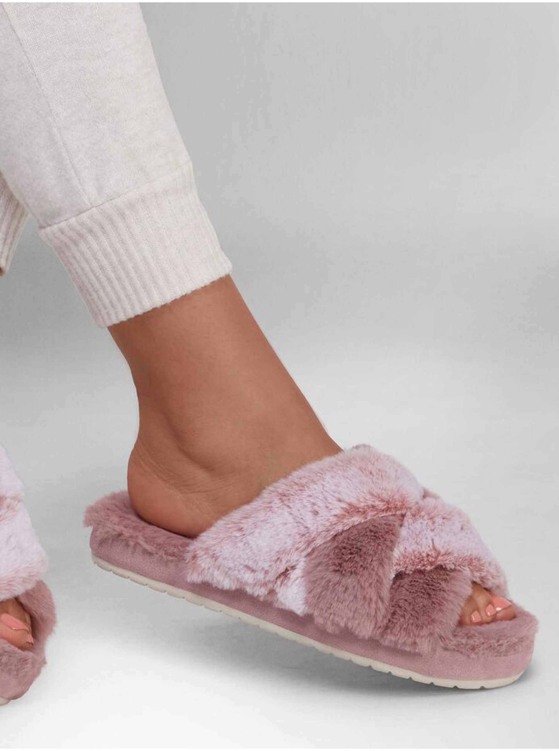 E-shop Růžové dámské pantofle Skechers