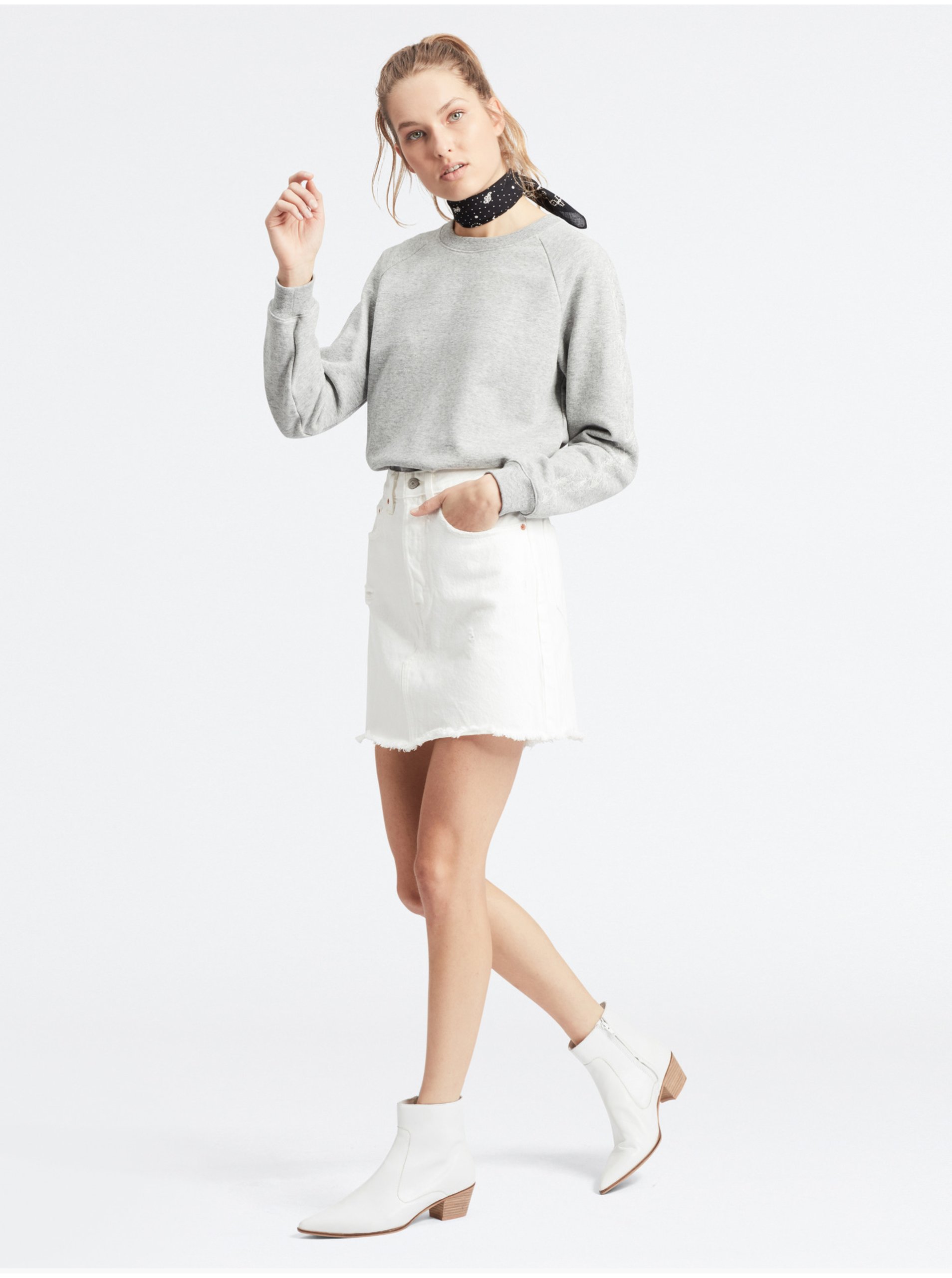 E-shop Biela dámska rifľová sukňa Levi's® Deconstructed Iconic Boyfriend