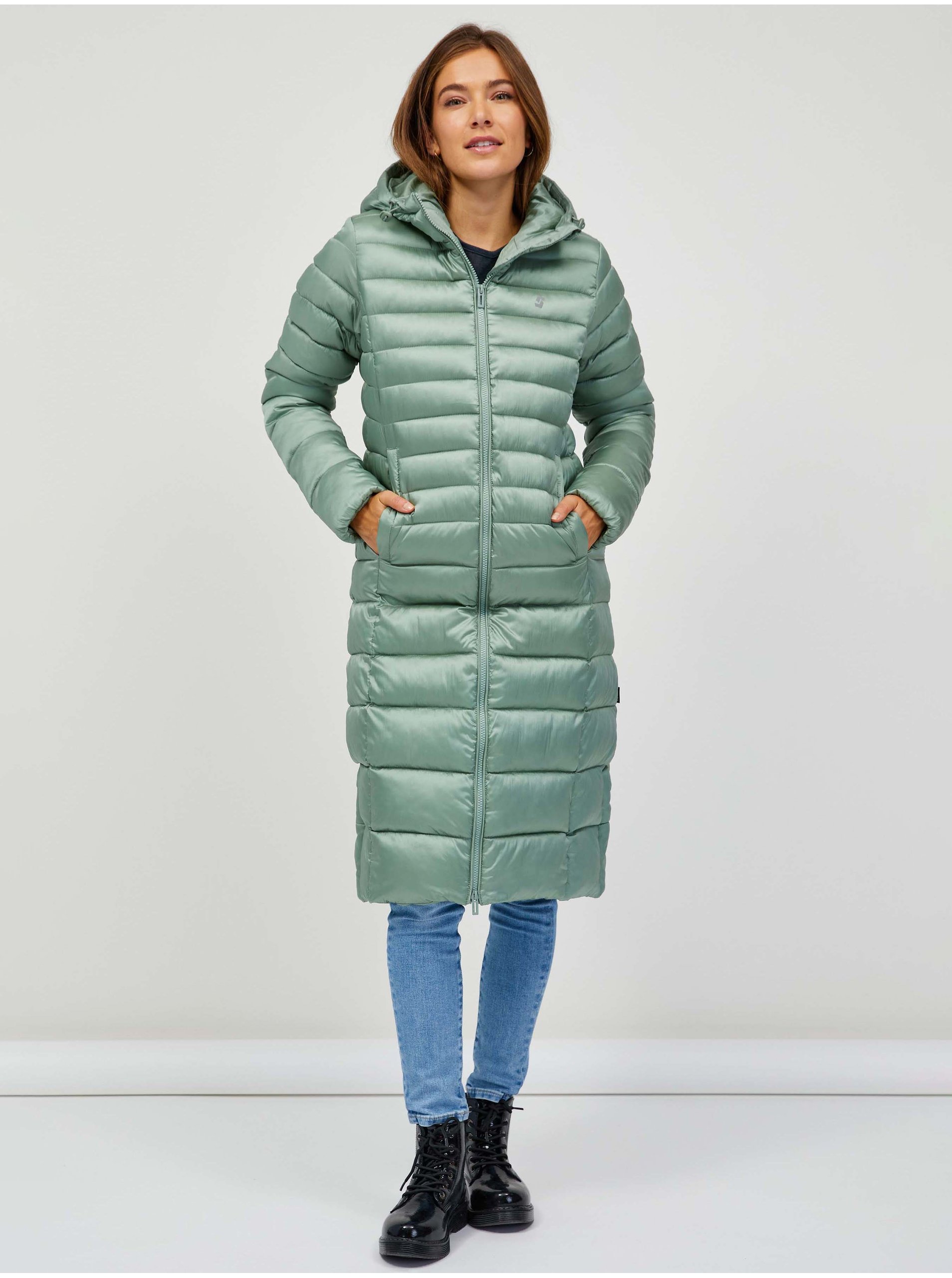 E-shop Světle zelený dámský prošívaný kabát s kapucí SAM 73 Kumi