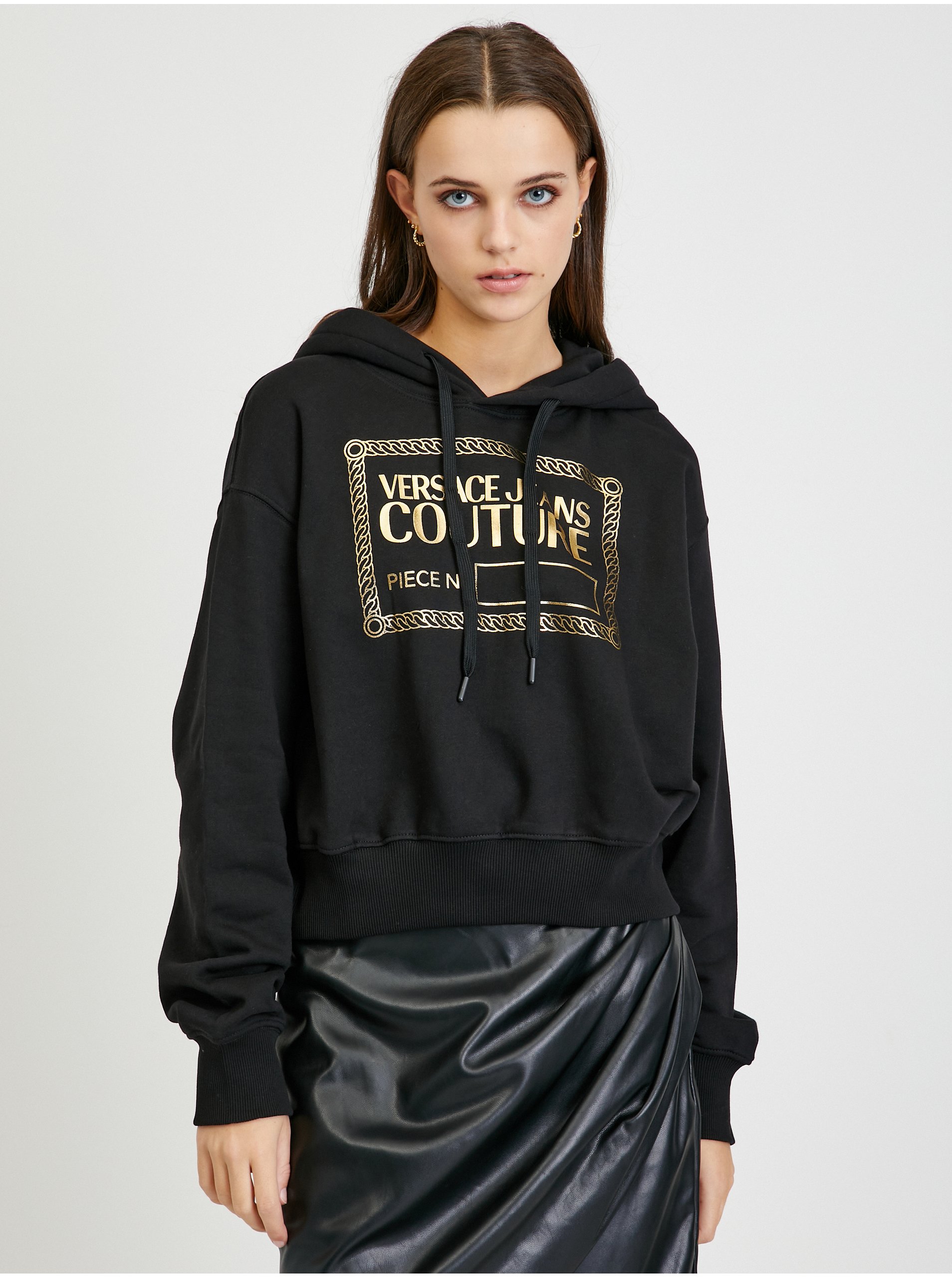 E-shop Čierna dámska mikina s kapucňou Versace Jeans Couture