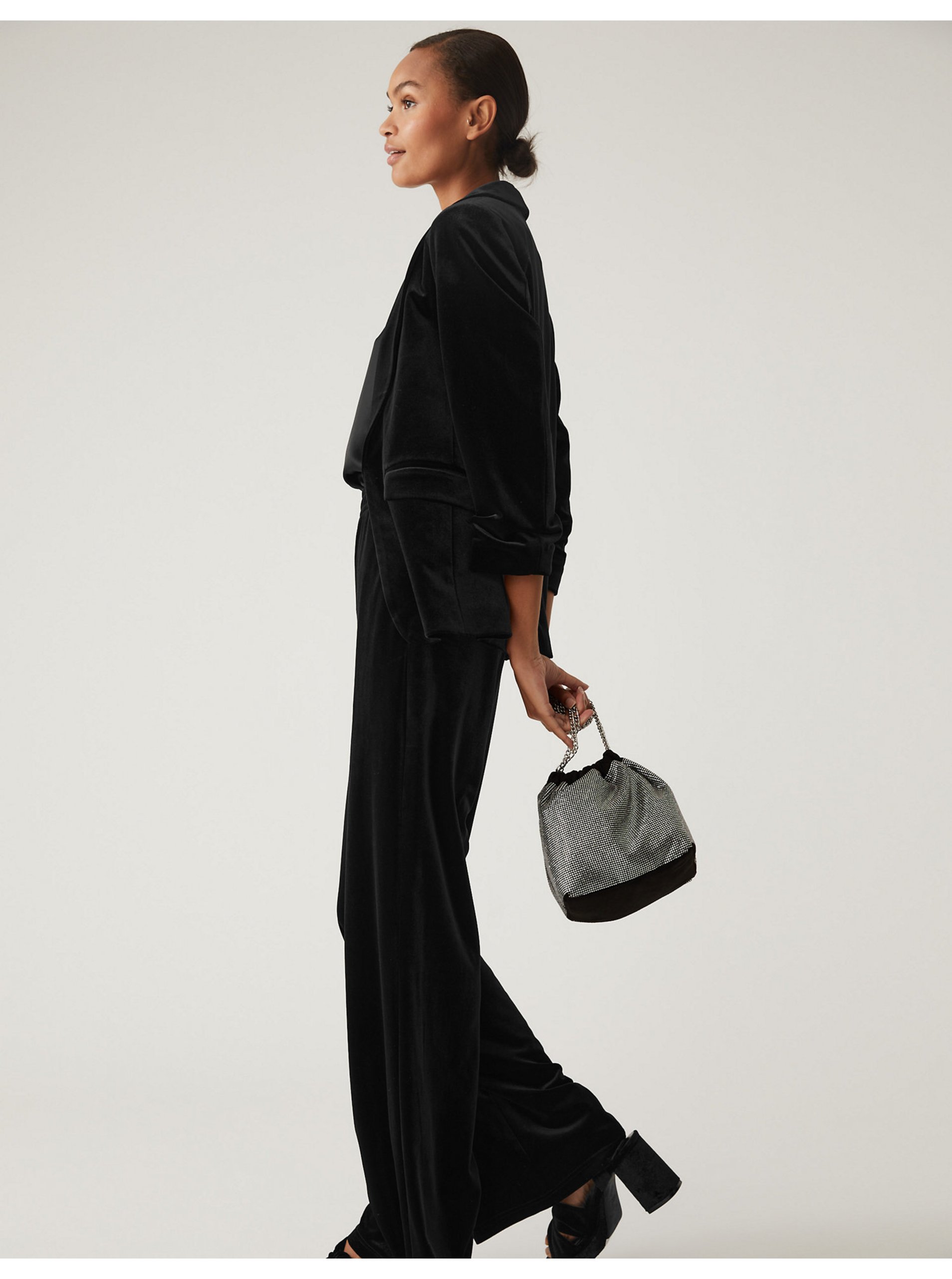 Lacno Čierne dámske voľné zamatové sako Marks & Spencer