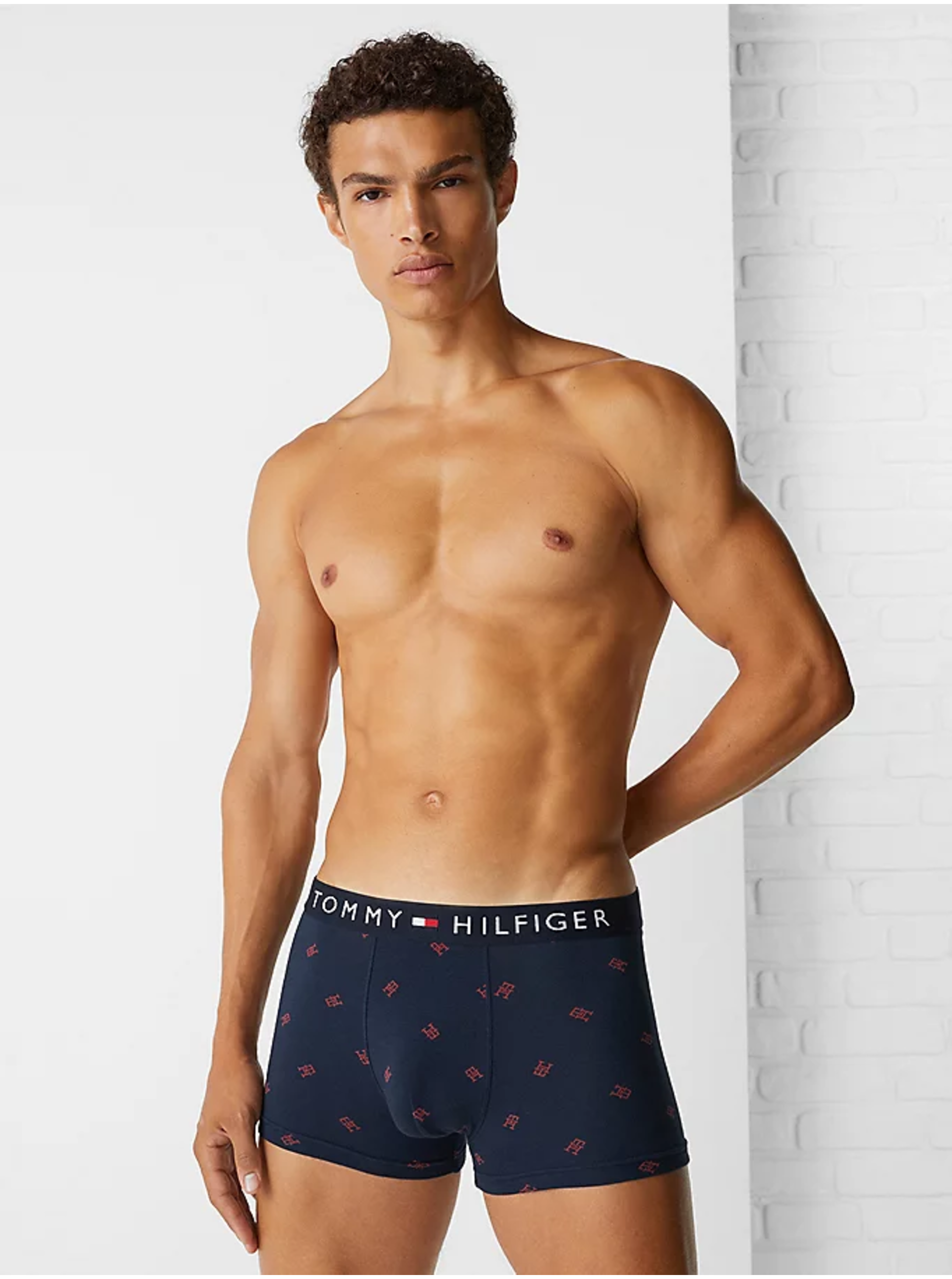 E-shop Tmavě modré pánské vzorované boxerky Tommy Hilfiger Underwear