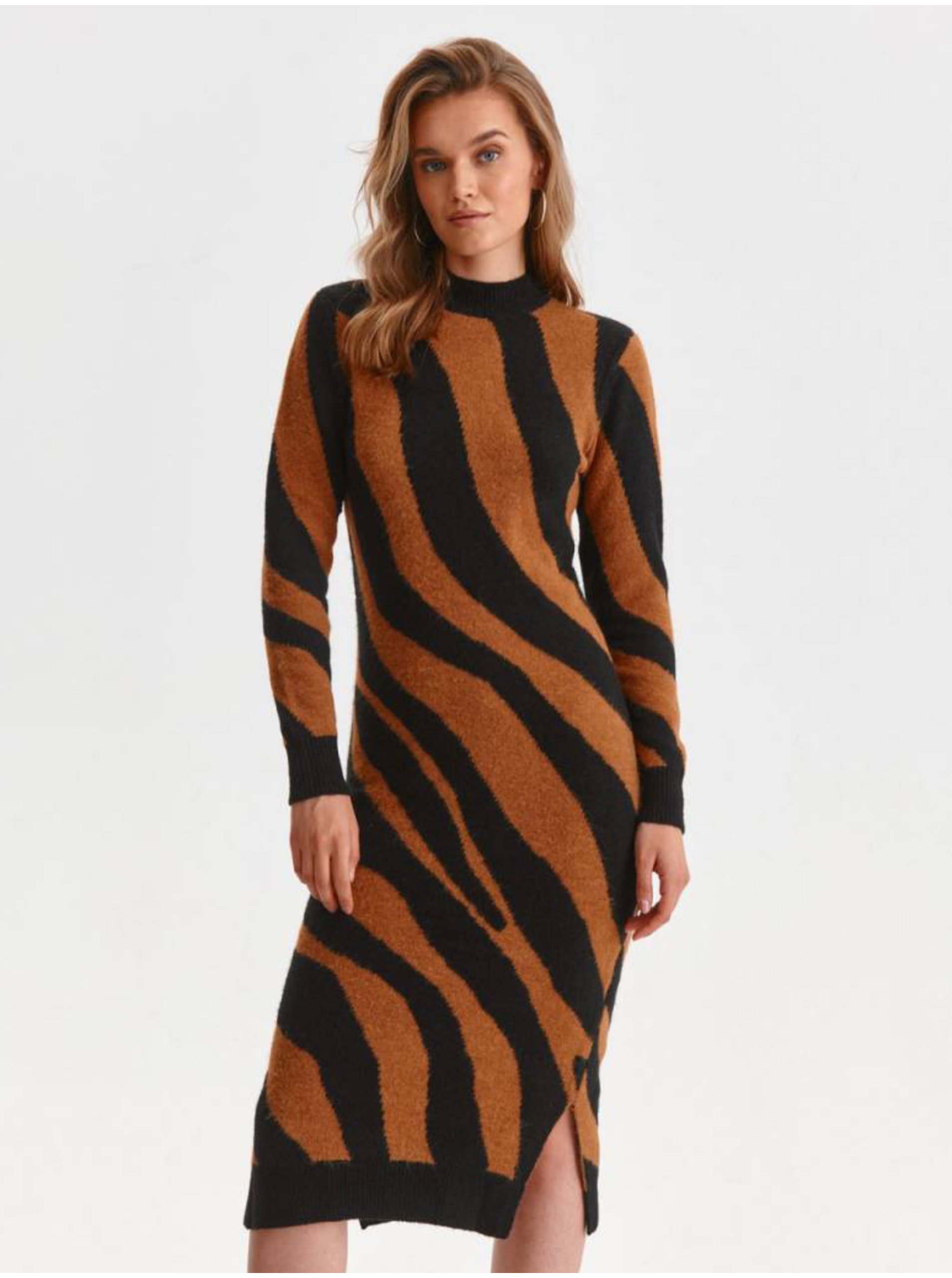 Levně Černo-hnědé dámské vzorované svetrové šaty s rozparky TOP SECRET