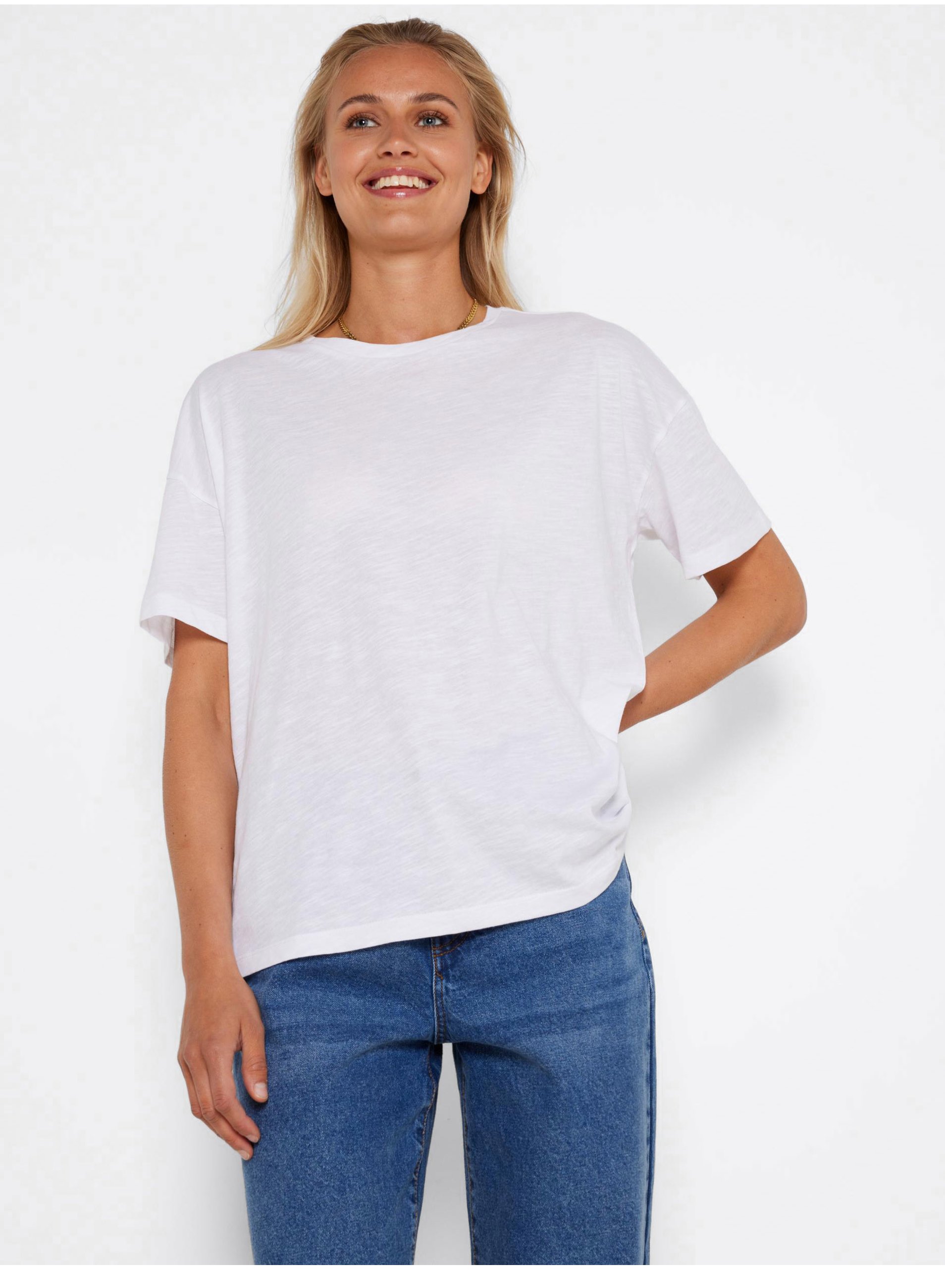 Levně Bílé volné basic tričko Noisy May Mathilde