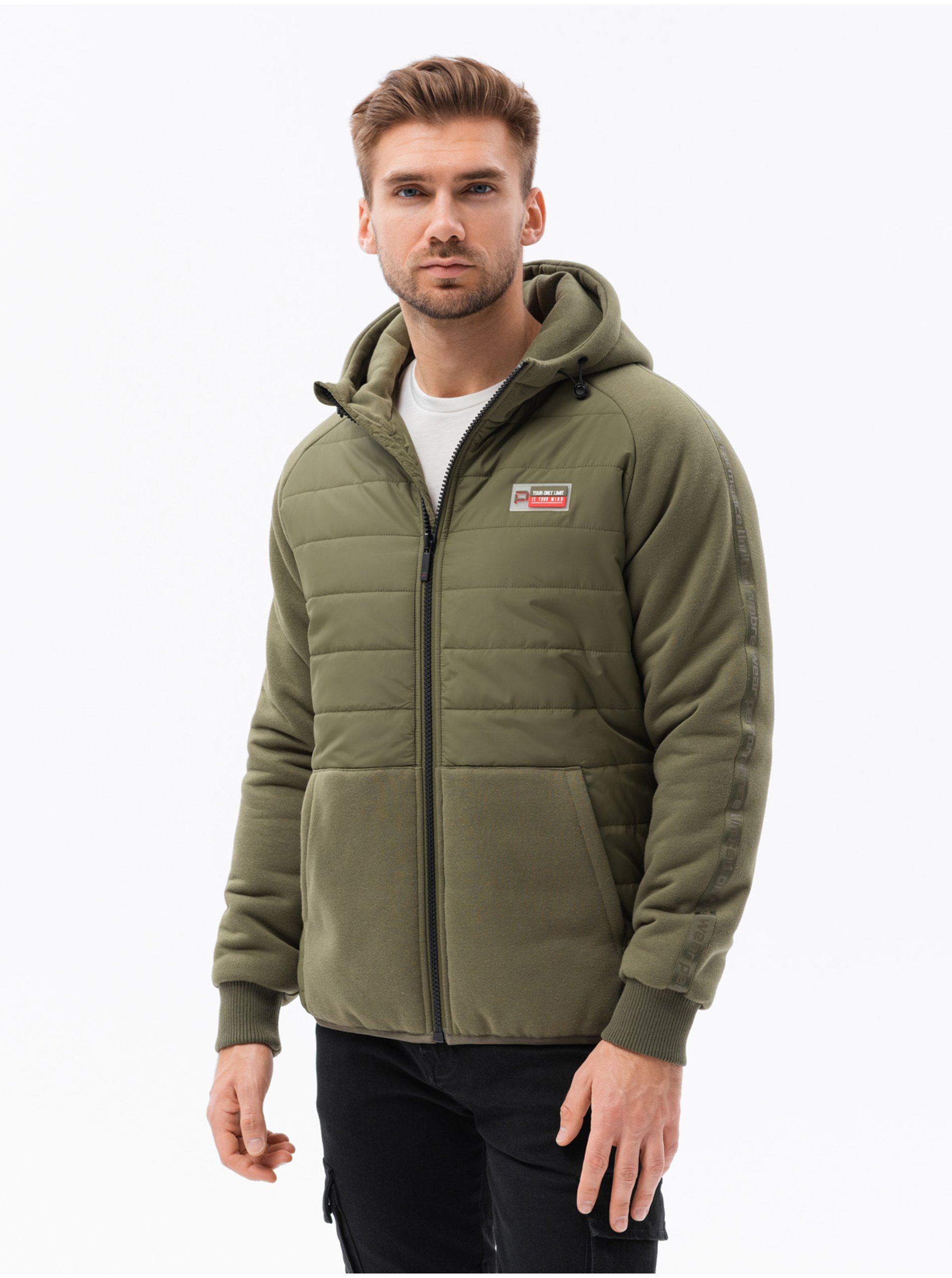 E-shop Zelená pánská lehká bunda s kapucí Ombre Clothing