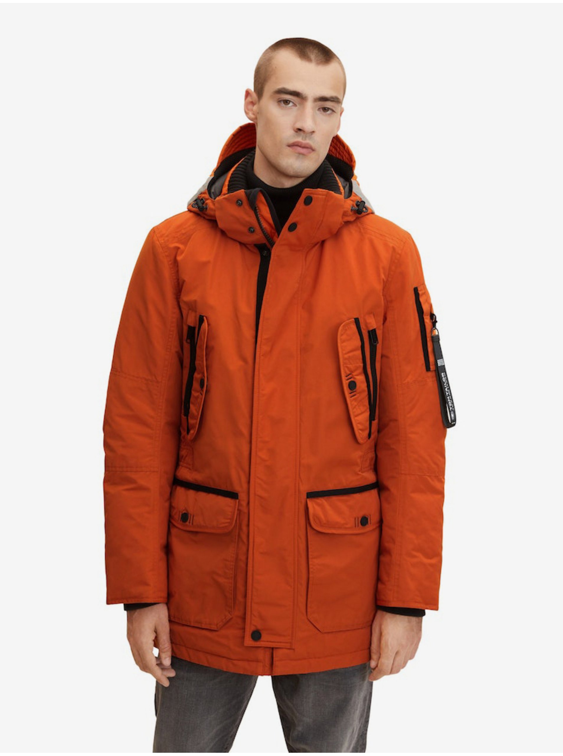 Lacno Oranžová pánska zimná bunda s kapucňou Tom Tailor