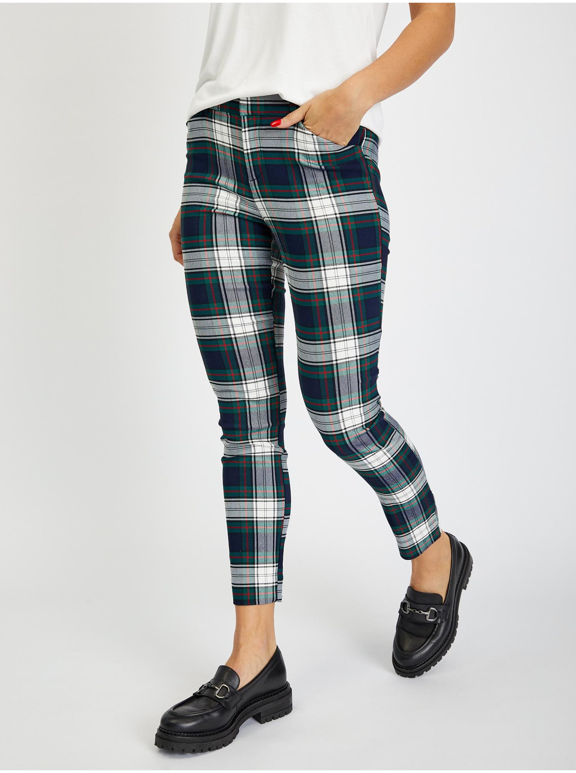 E-shop Černé dámské kostkované skinny fit kalhoty GAP