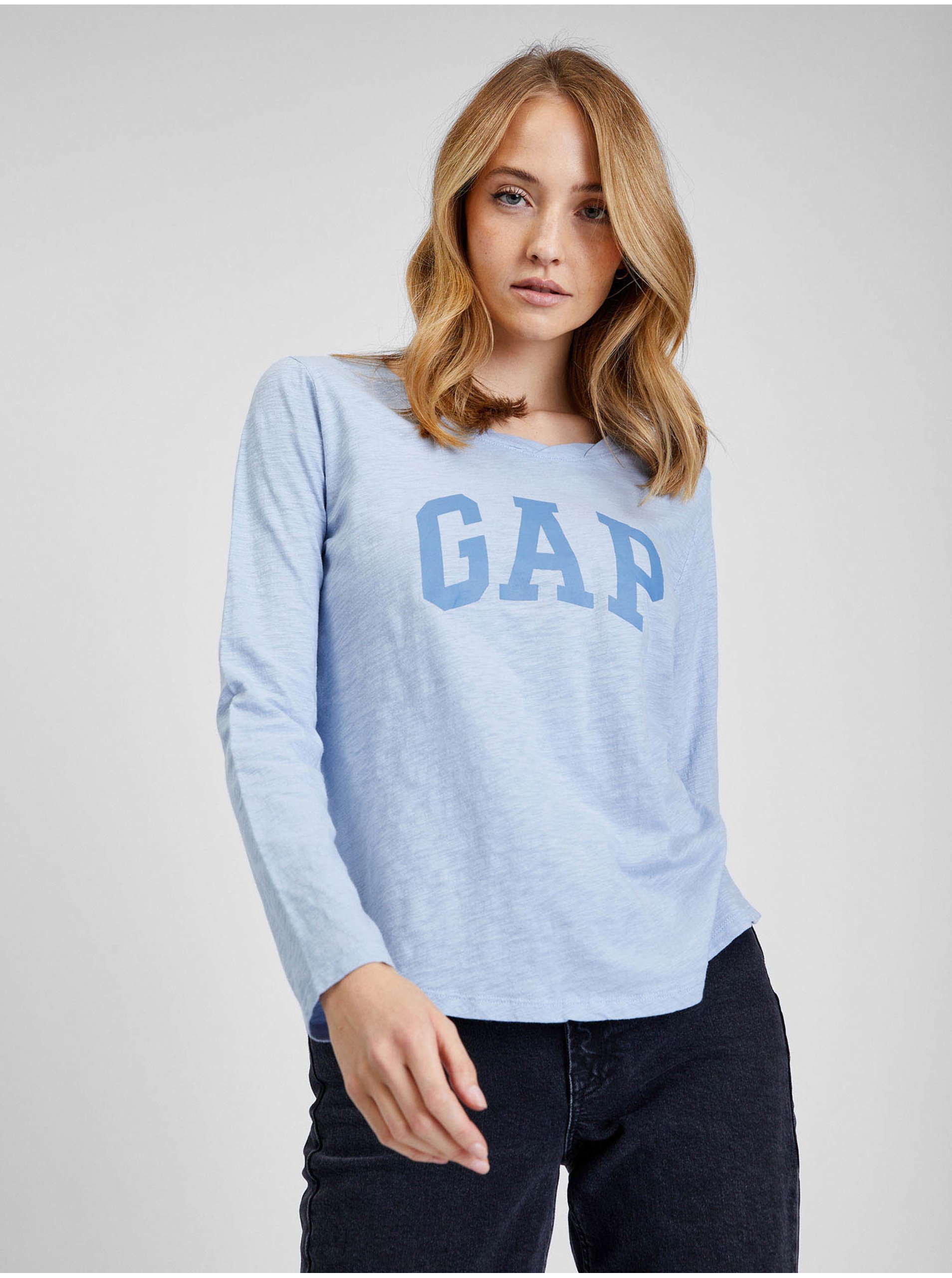 E-shop Světle modré dámské bavlněné tričko GAP