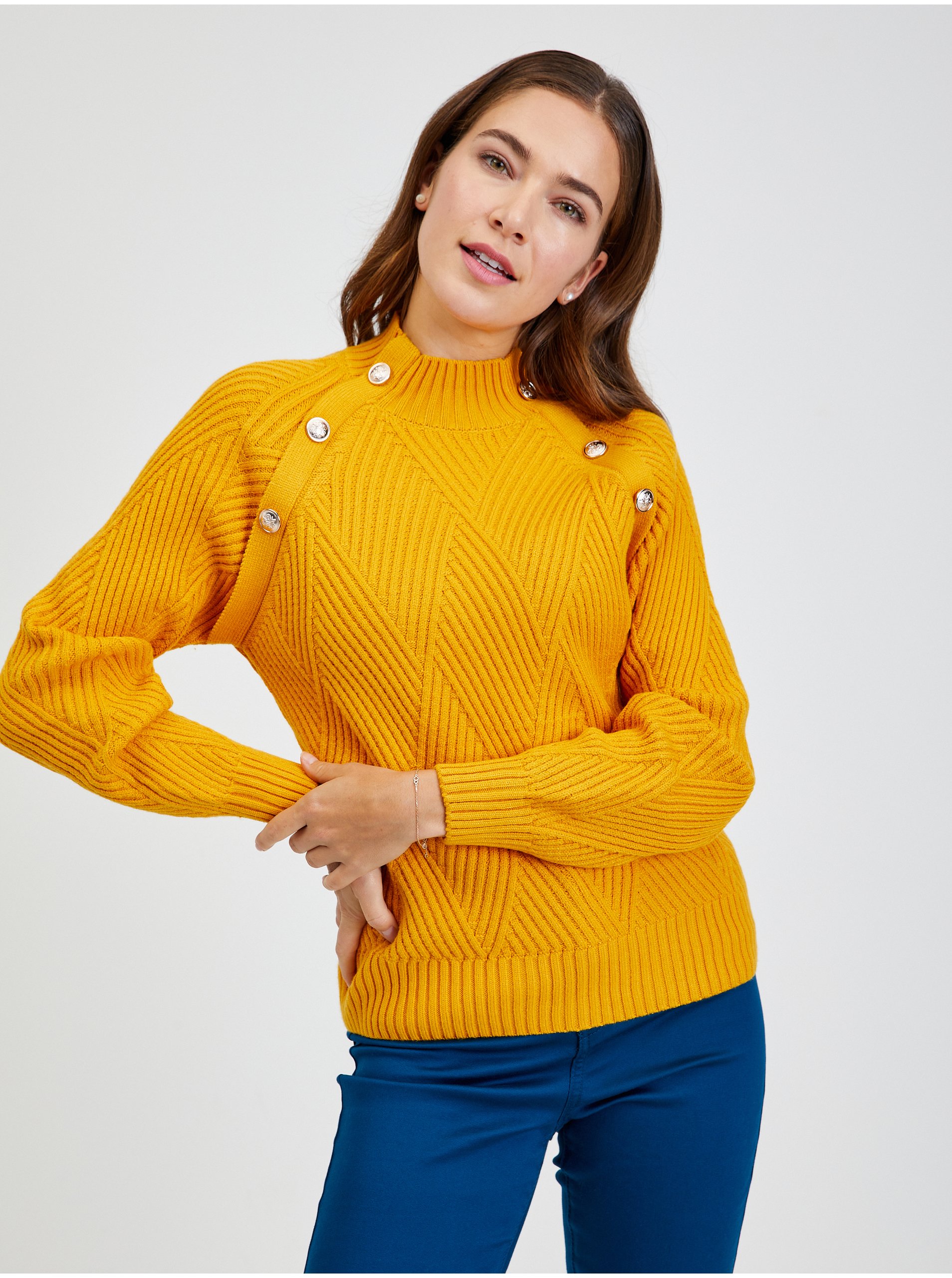 Levně Žlutý dámský žebrovaný svetr s ozdobnými knoflíky ORSAY