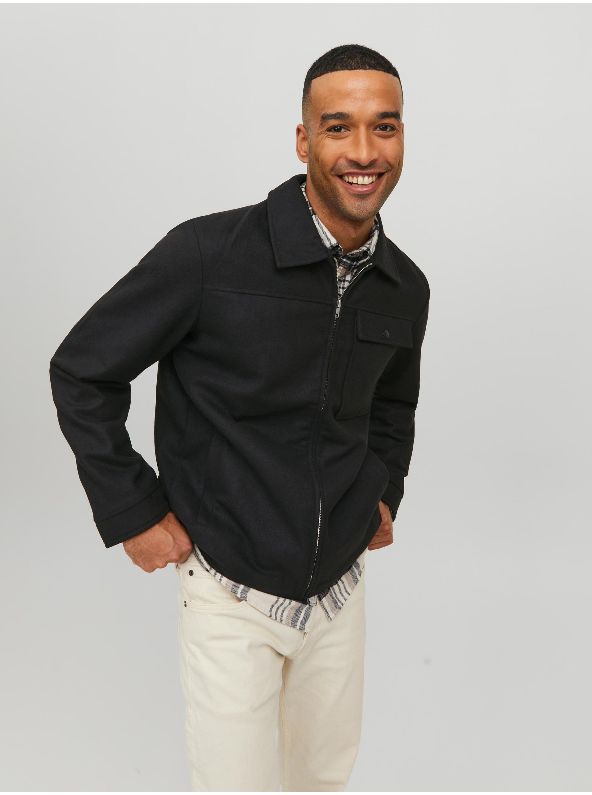E-shop Černá pánská košilová bunda s příměsí vlny Jack & Jones Johnson