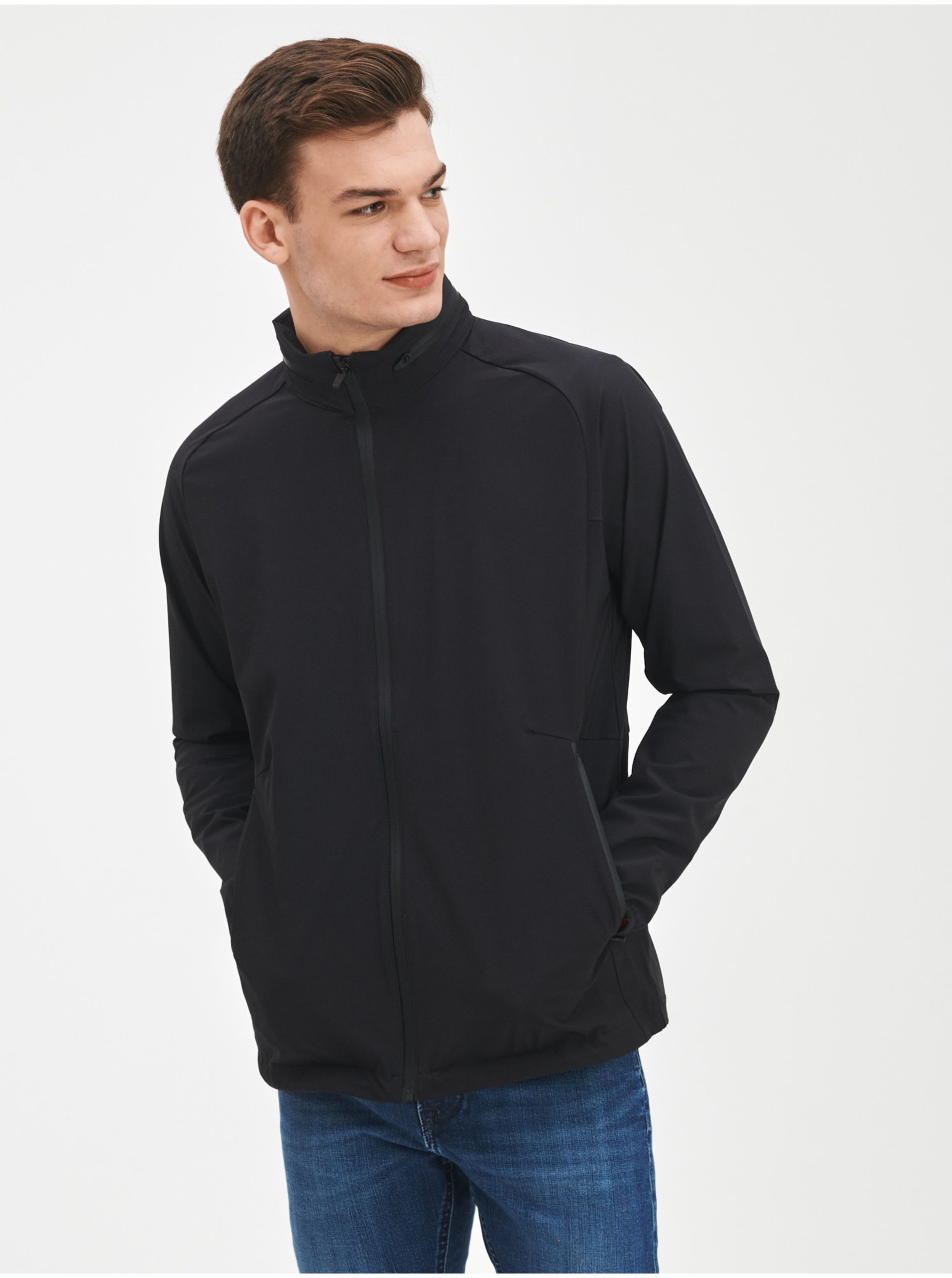 E-shop Čierna pánska bunda active jacket GAP