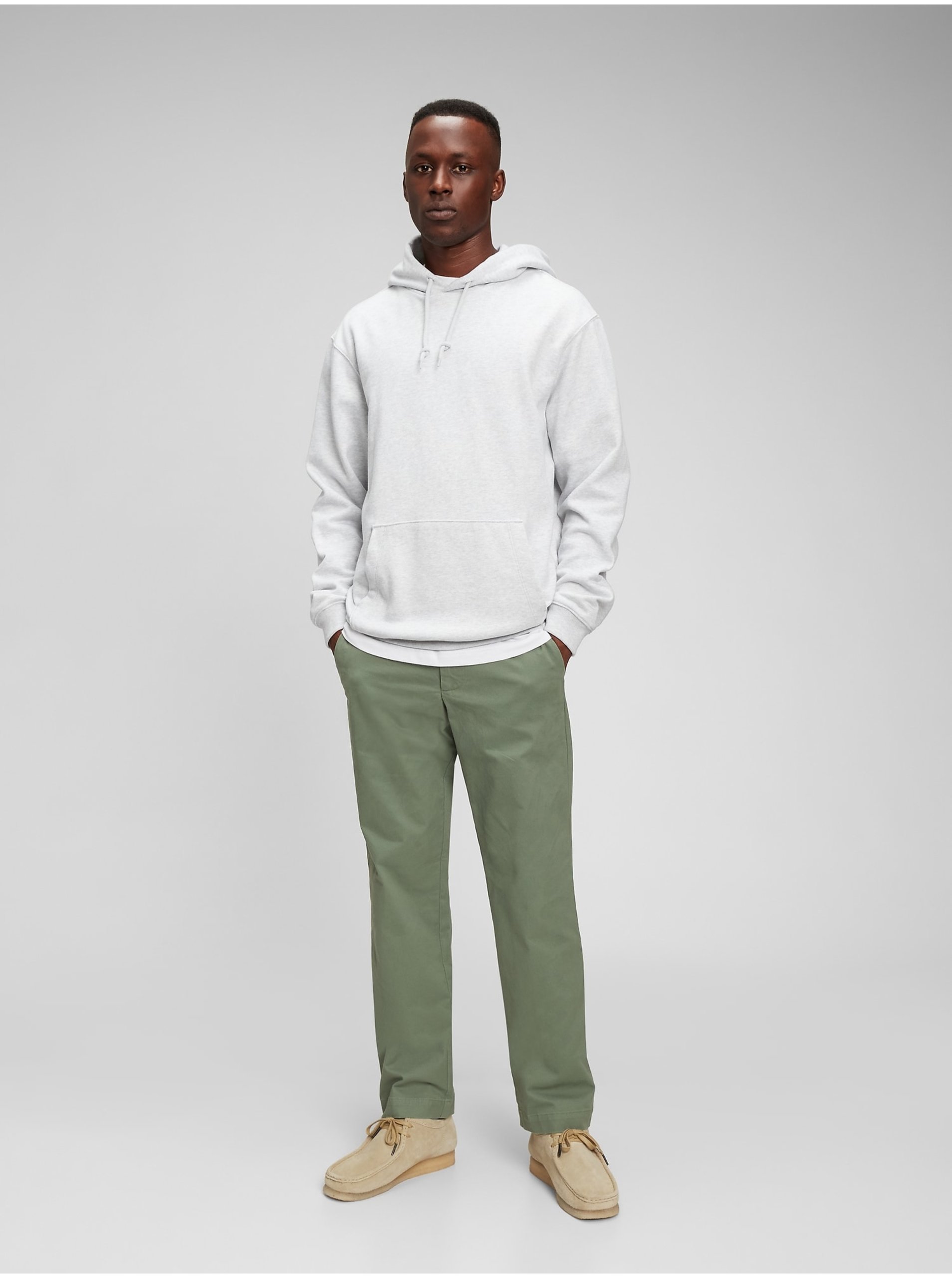 Levně Zelené pánské kalhoty modern khakis straight fit GAP GapFlex