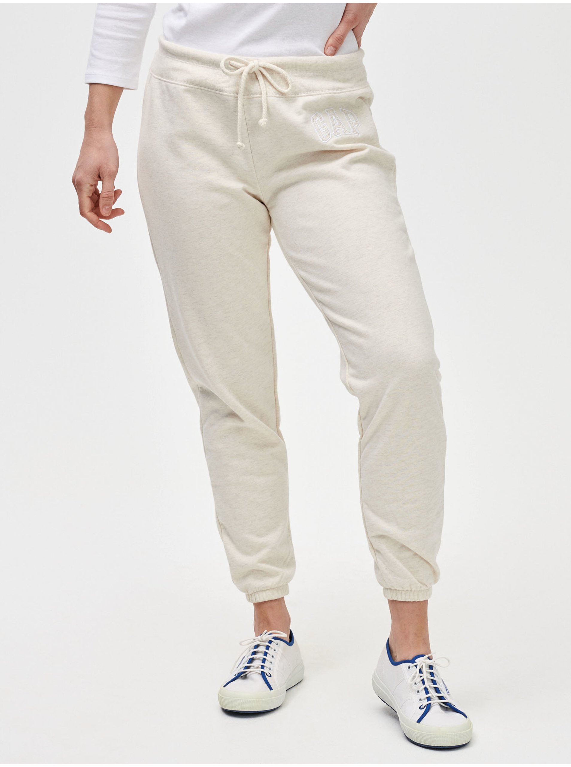 E-shop Tepláky GAP Logo arch fleece joggers Biela