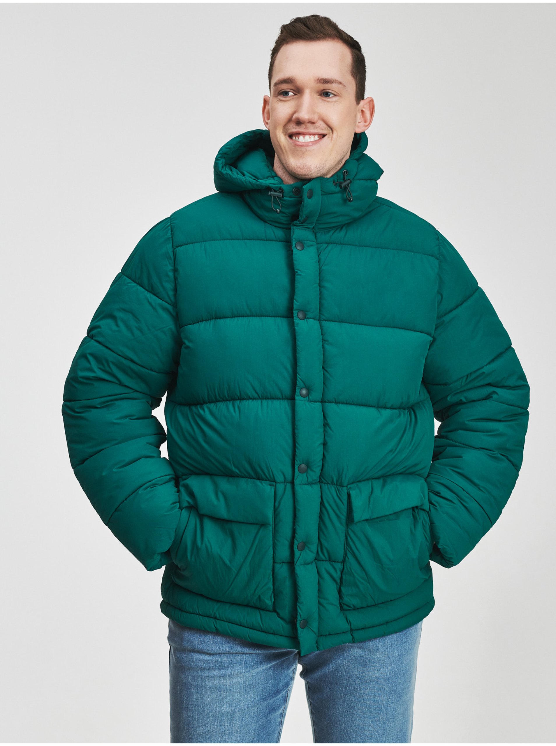 Levně Zelená pánská bunda zimní s kapucí GAP