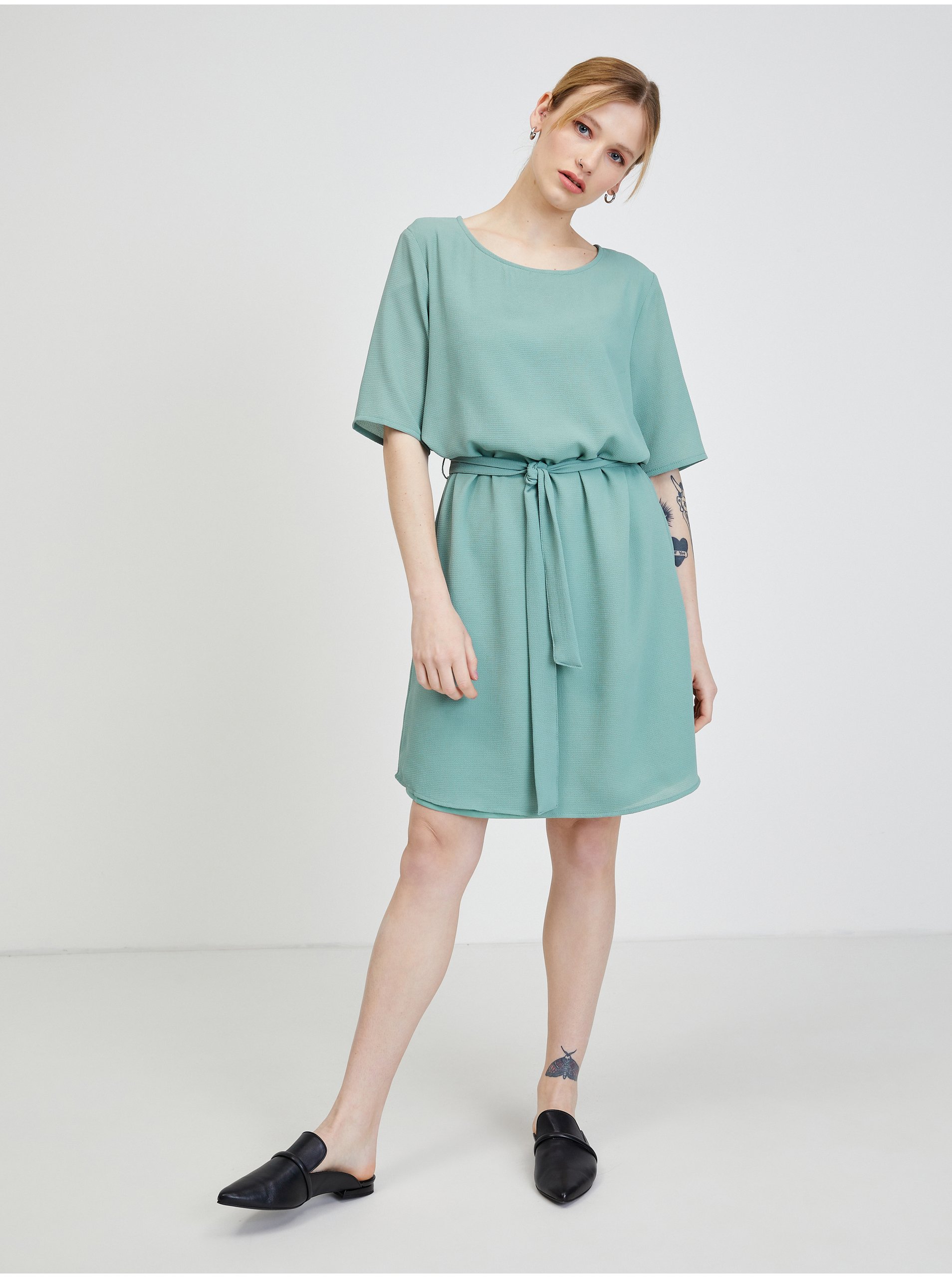 E-shop Svetlozelené šaty so zaväzovaním JDY Amanda