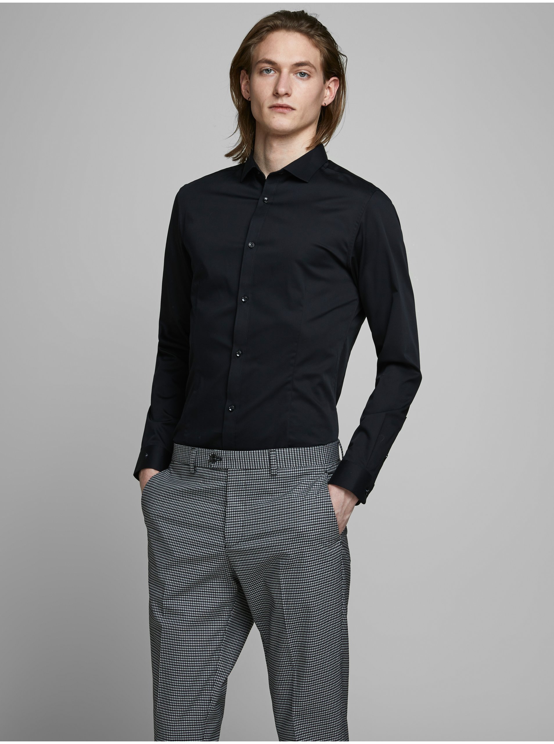 E-shop Černá slim fit košile Jack & Jones Parma