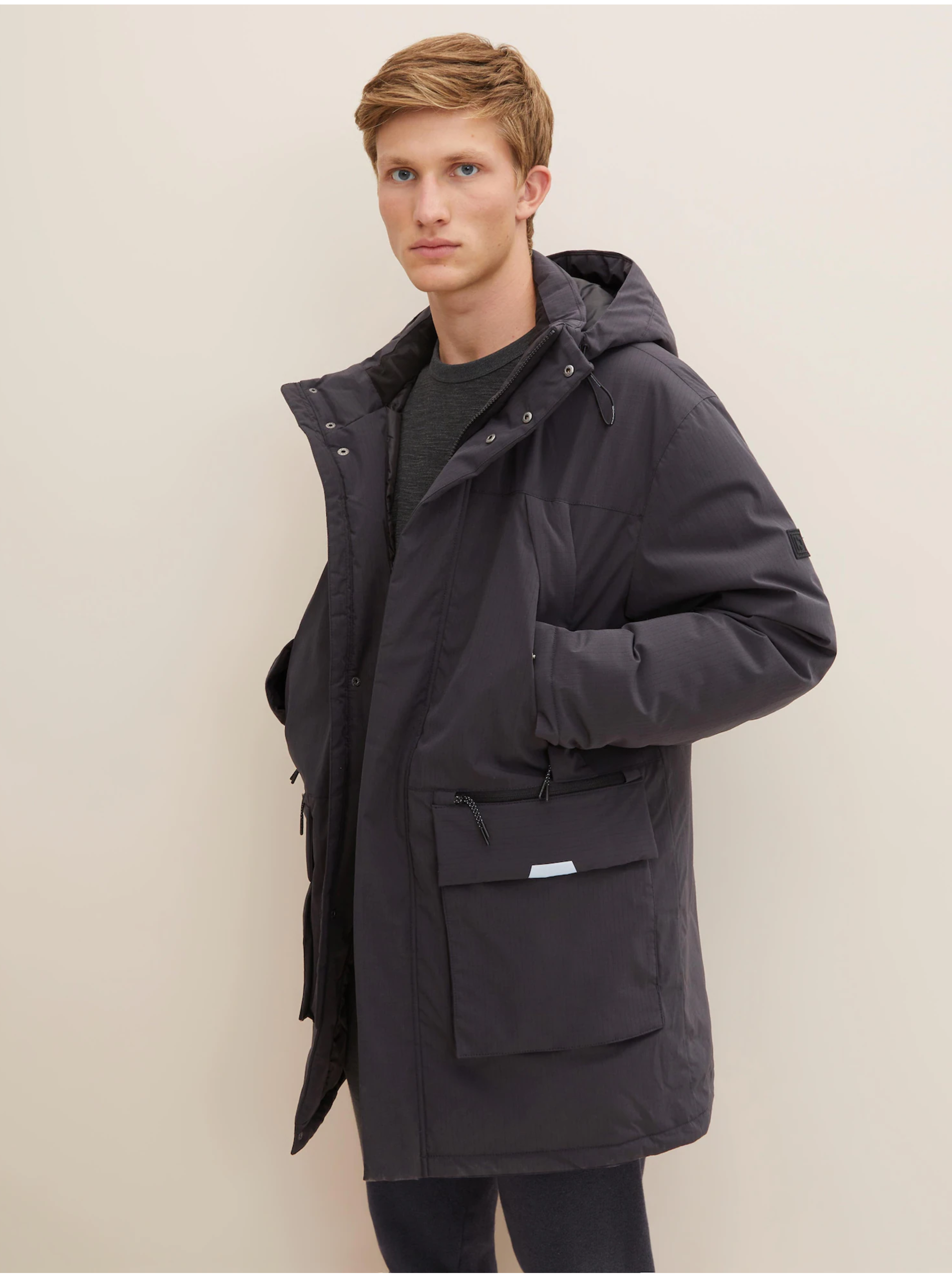 E-shop Tmavě šedá pánská zimní bunda s kapucí Tom Tailor Denim