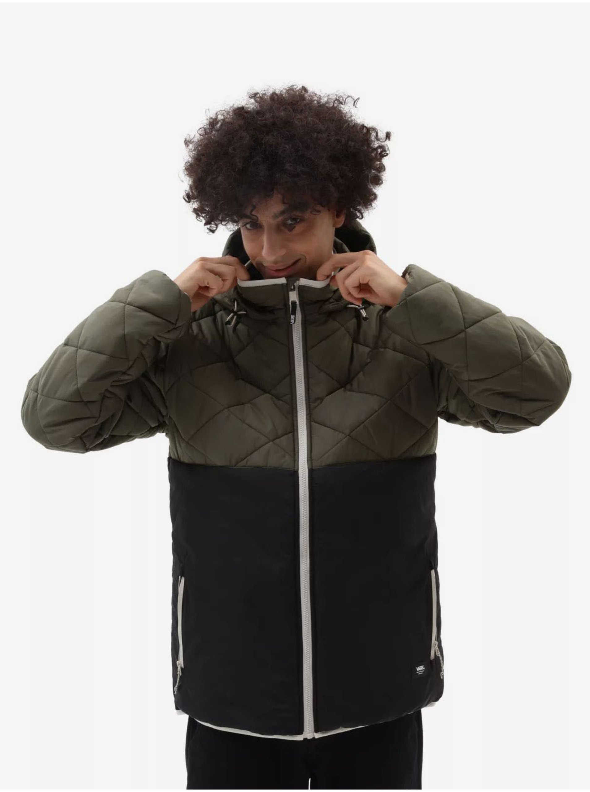 E-shop Černo-khaki pánská prošívaná bunda s kapucí VANS