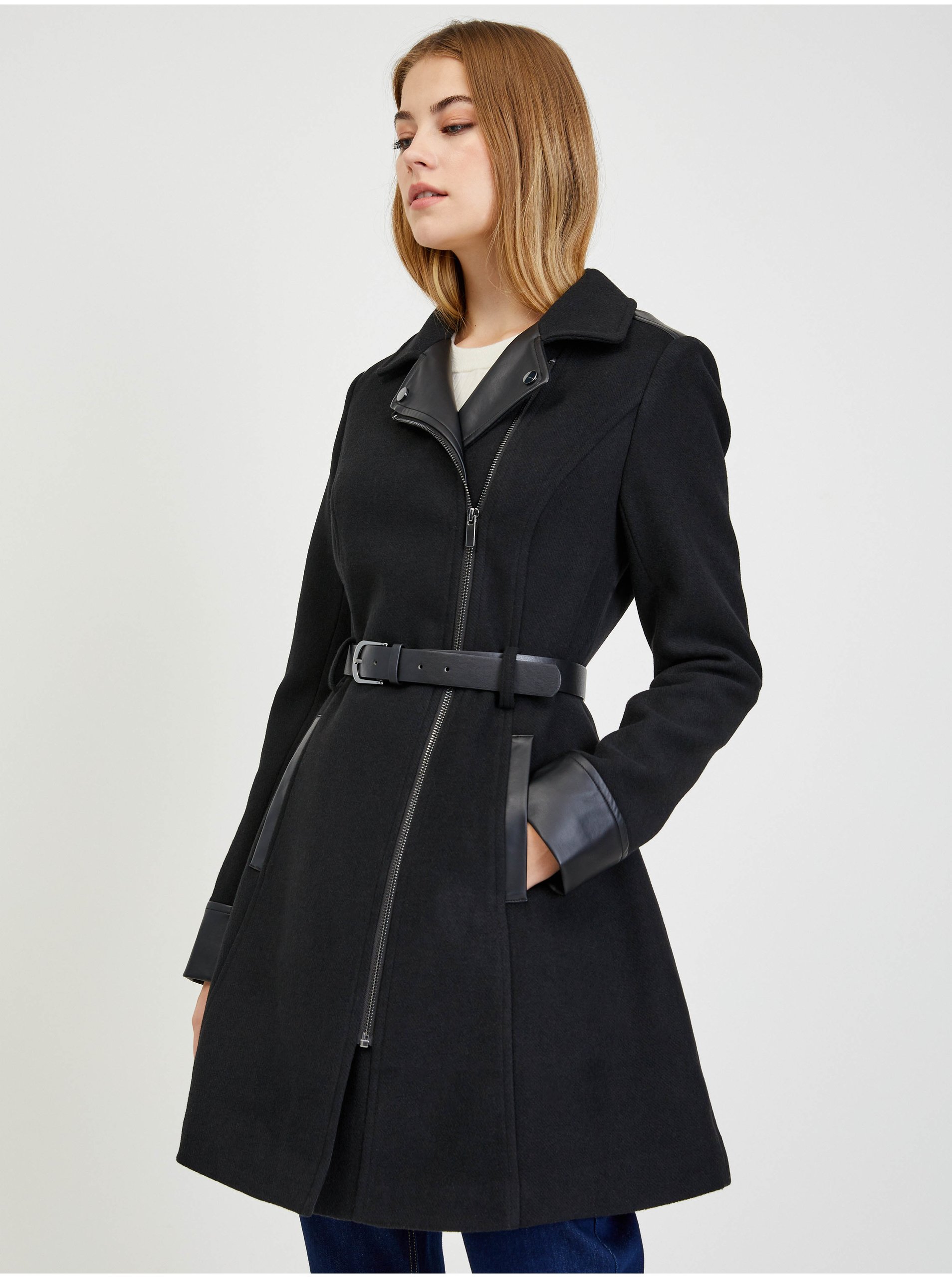 E-shop Černý dámský zimní kabát s příměsí vlny ORSAY