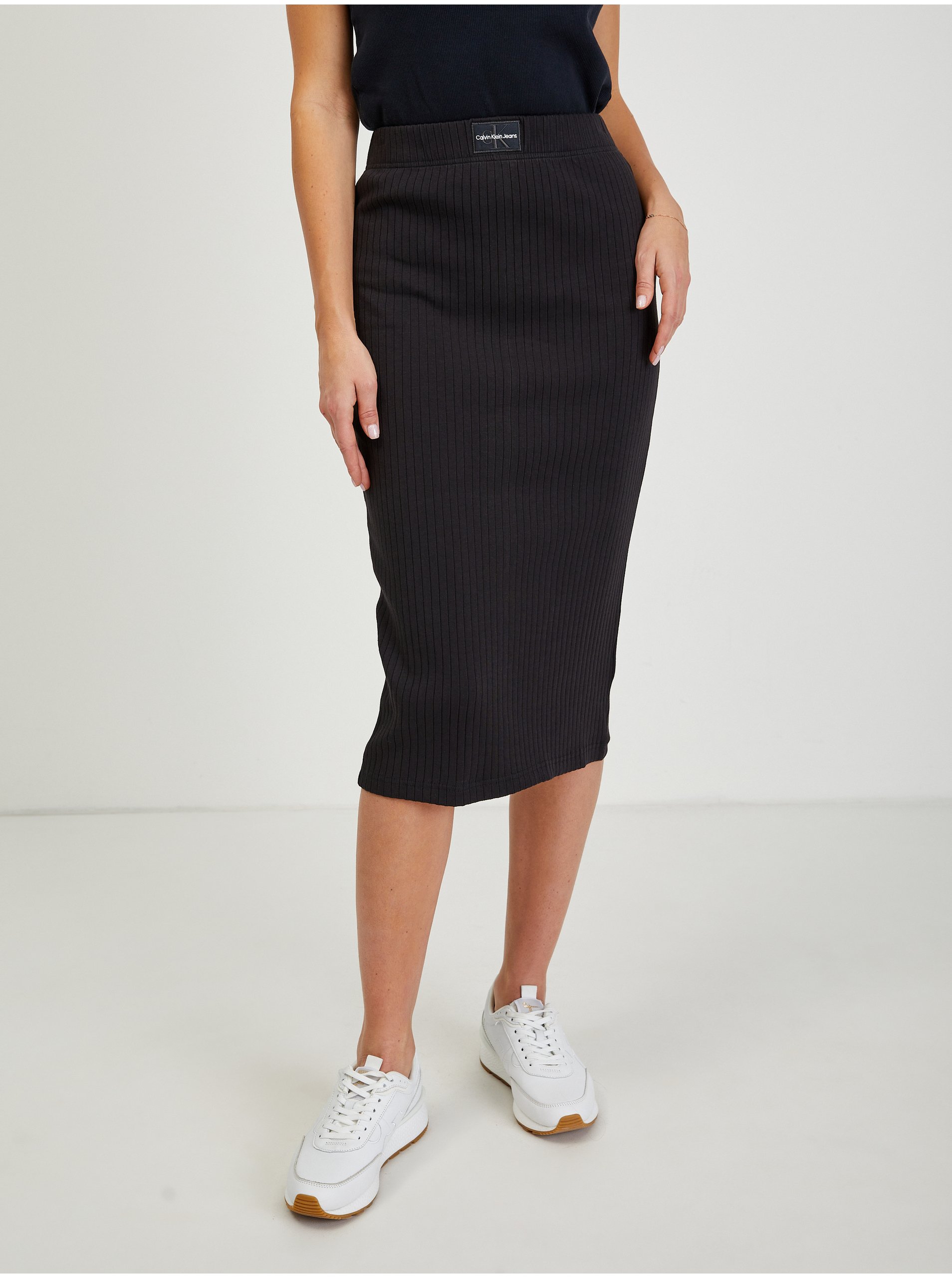 E-shop Černá dámská žebrovaná pouzdrová sukně Calvin Klein Jeans