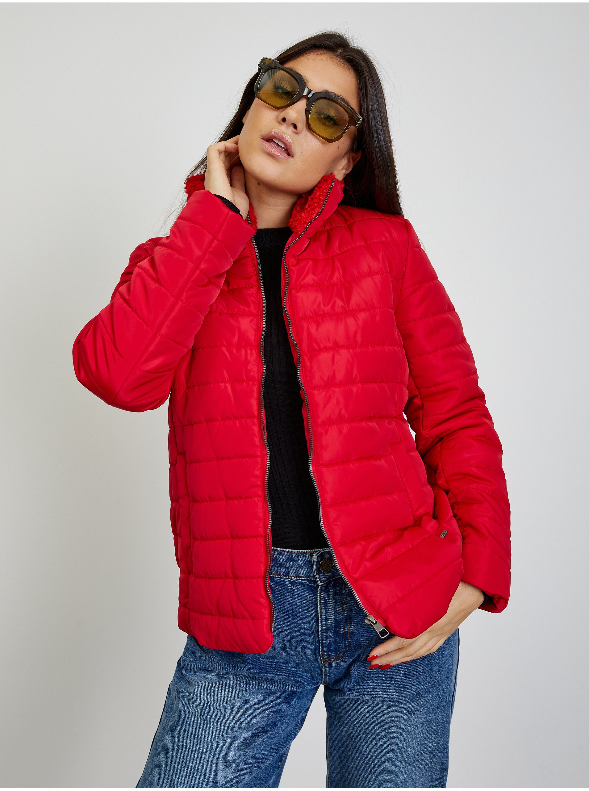 E-shop Červená dámska zimná prešívaná bunda ZOOT Baseline Daisy