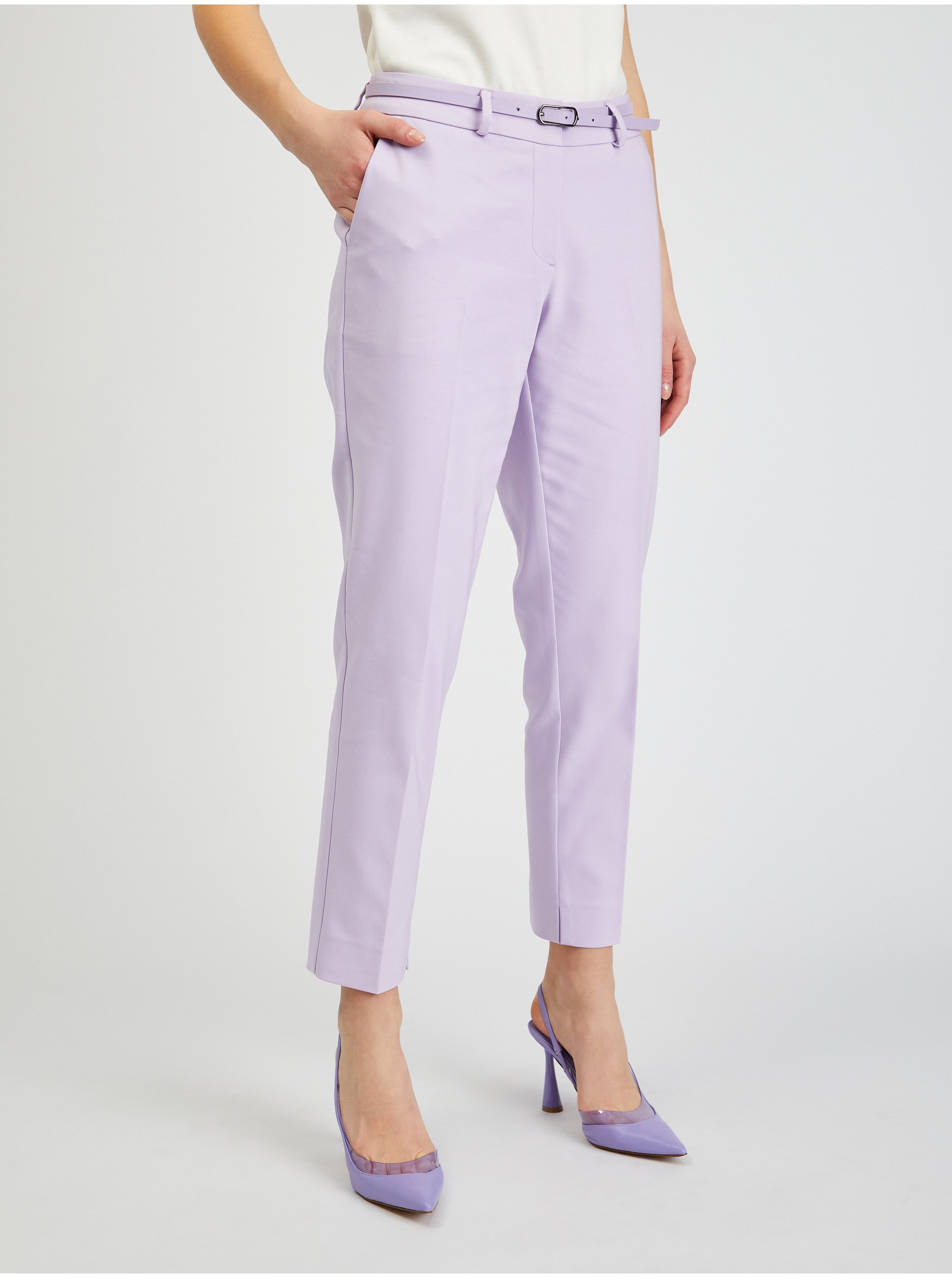 Levně Světle fialové dámské zkrácené kalhoty s páskem ORSAY
