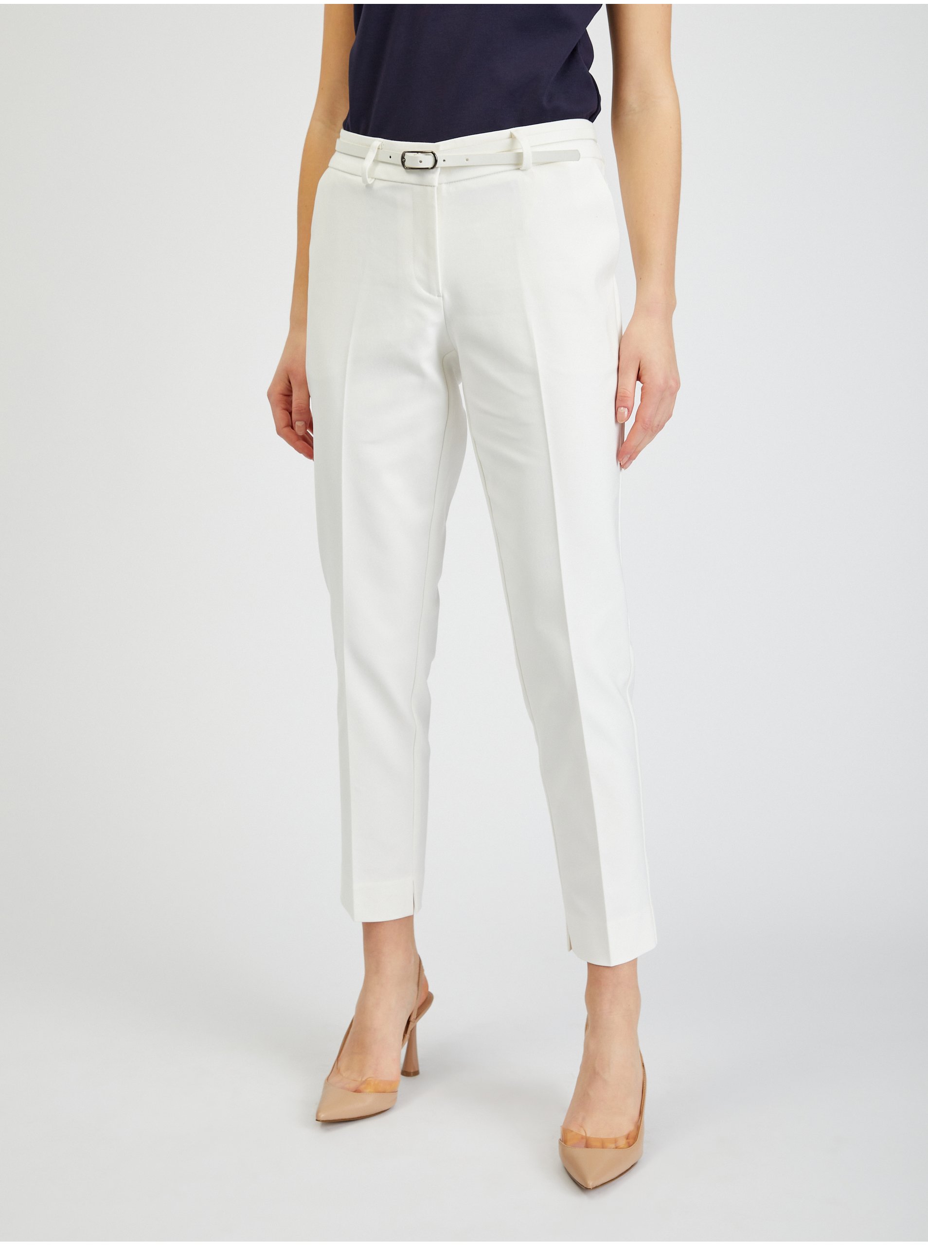 Levně Bílé dámské zkrácené kalhoty s páskem ORSAY