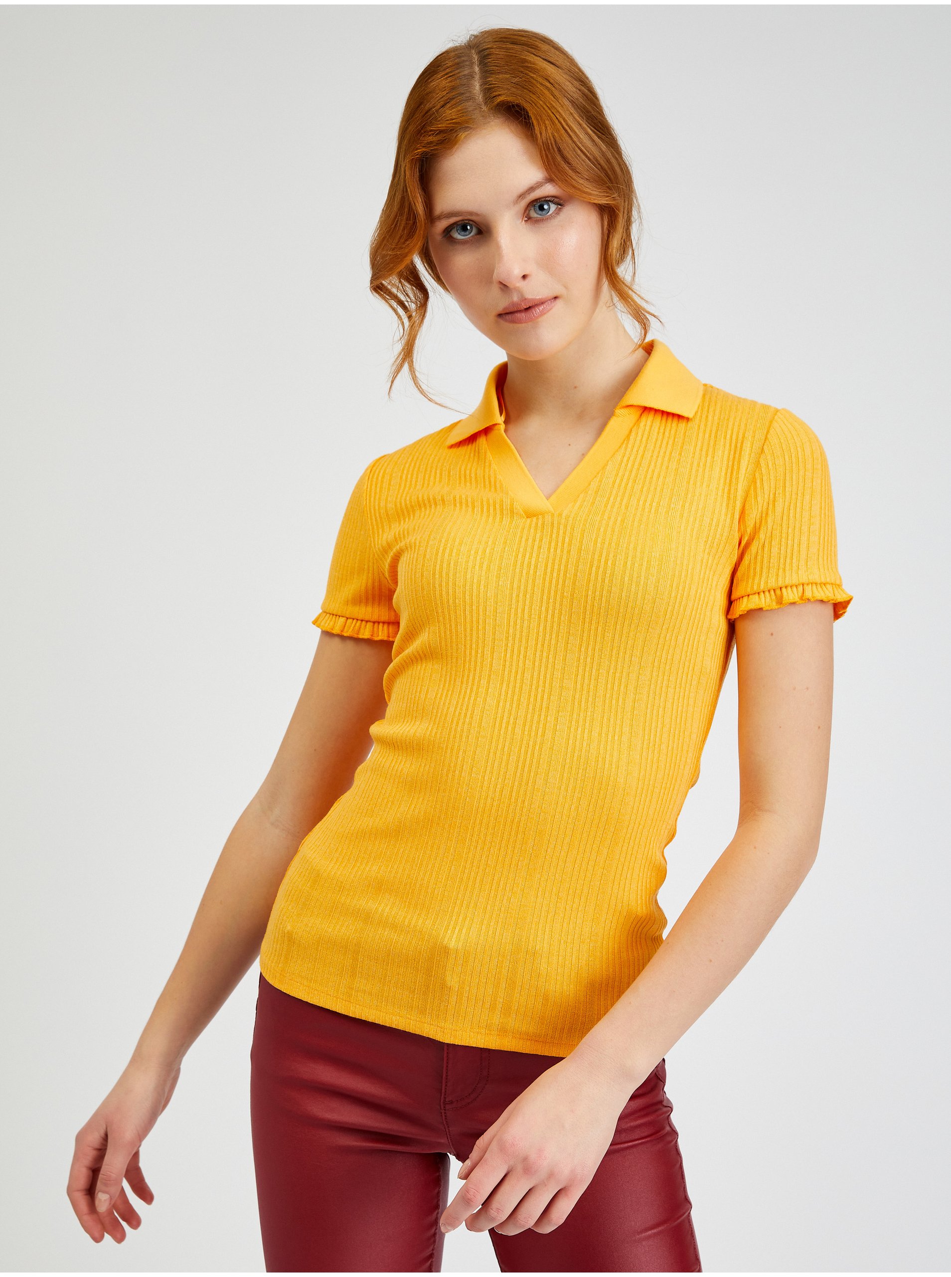 E-shop Oranžové dámske rebrované polo tričko ORSAY