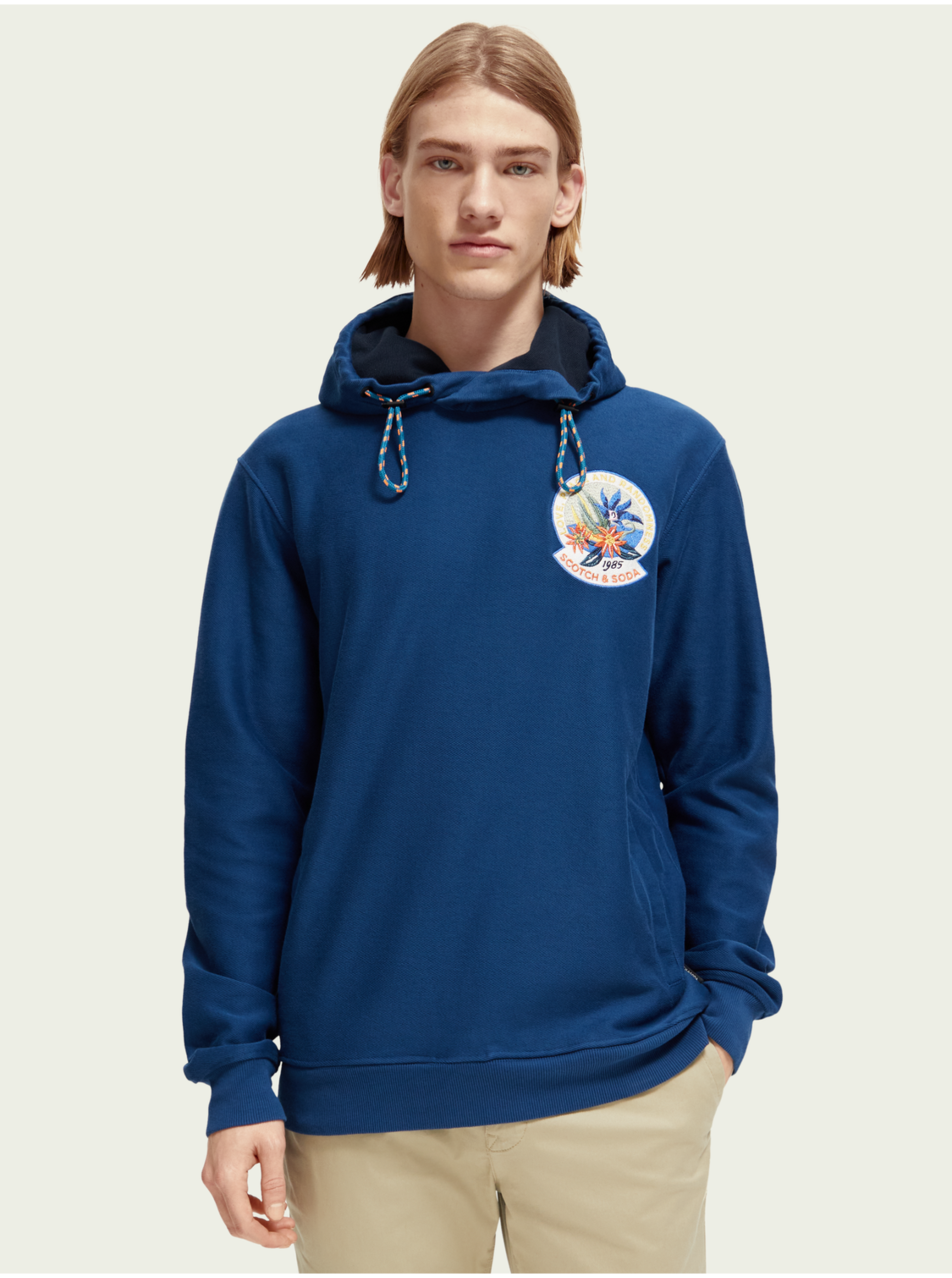 E-shop Tmavě modrá pánská mikina s kapucí Scotch & Soda