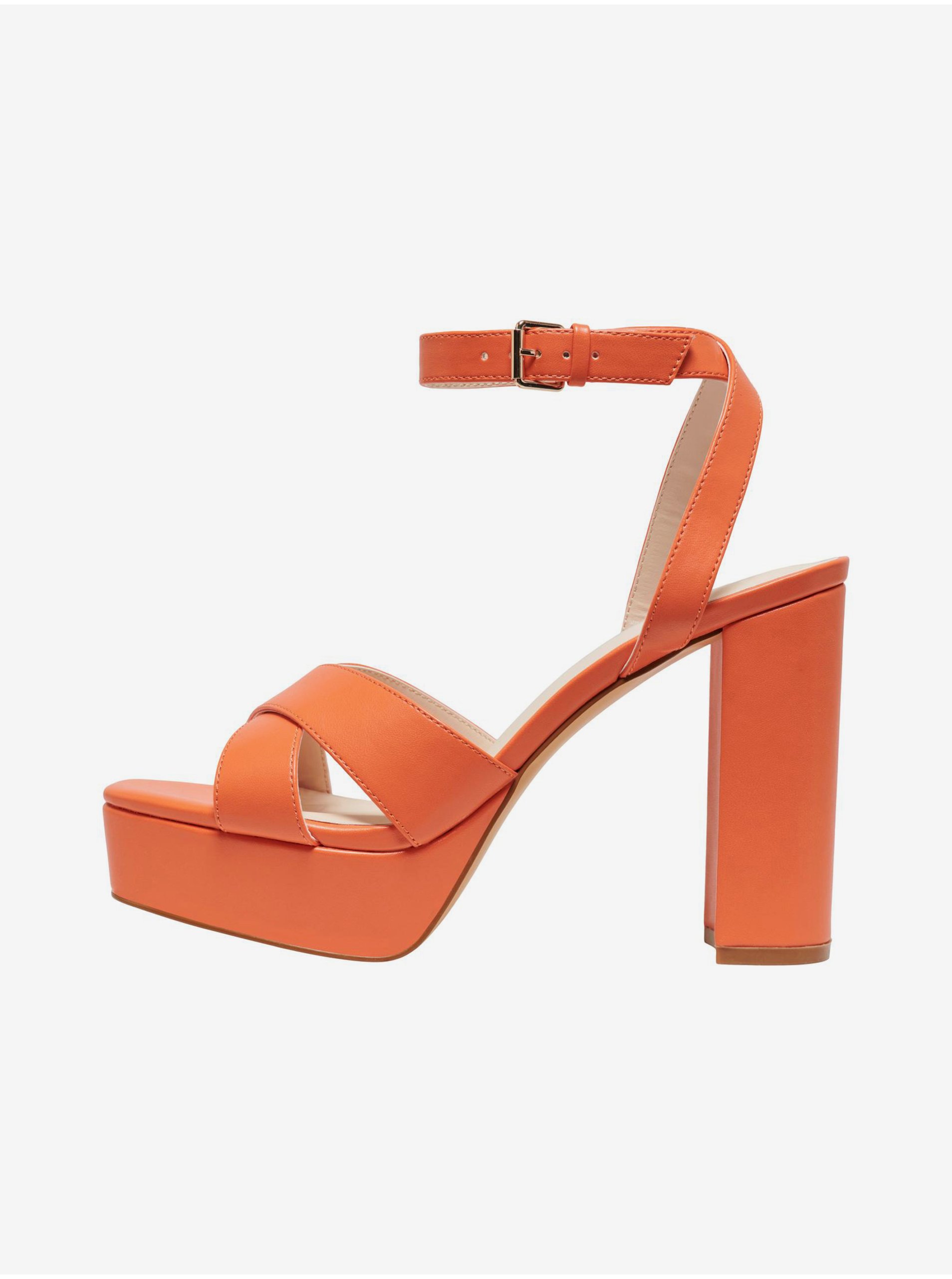 Levně Oranžové dámské sandály na podpatku ONLY Autum