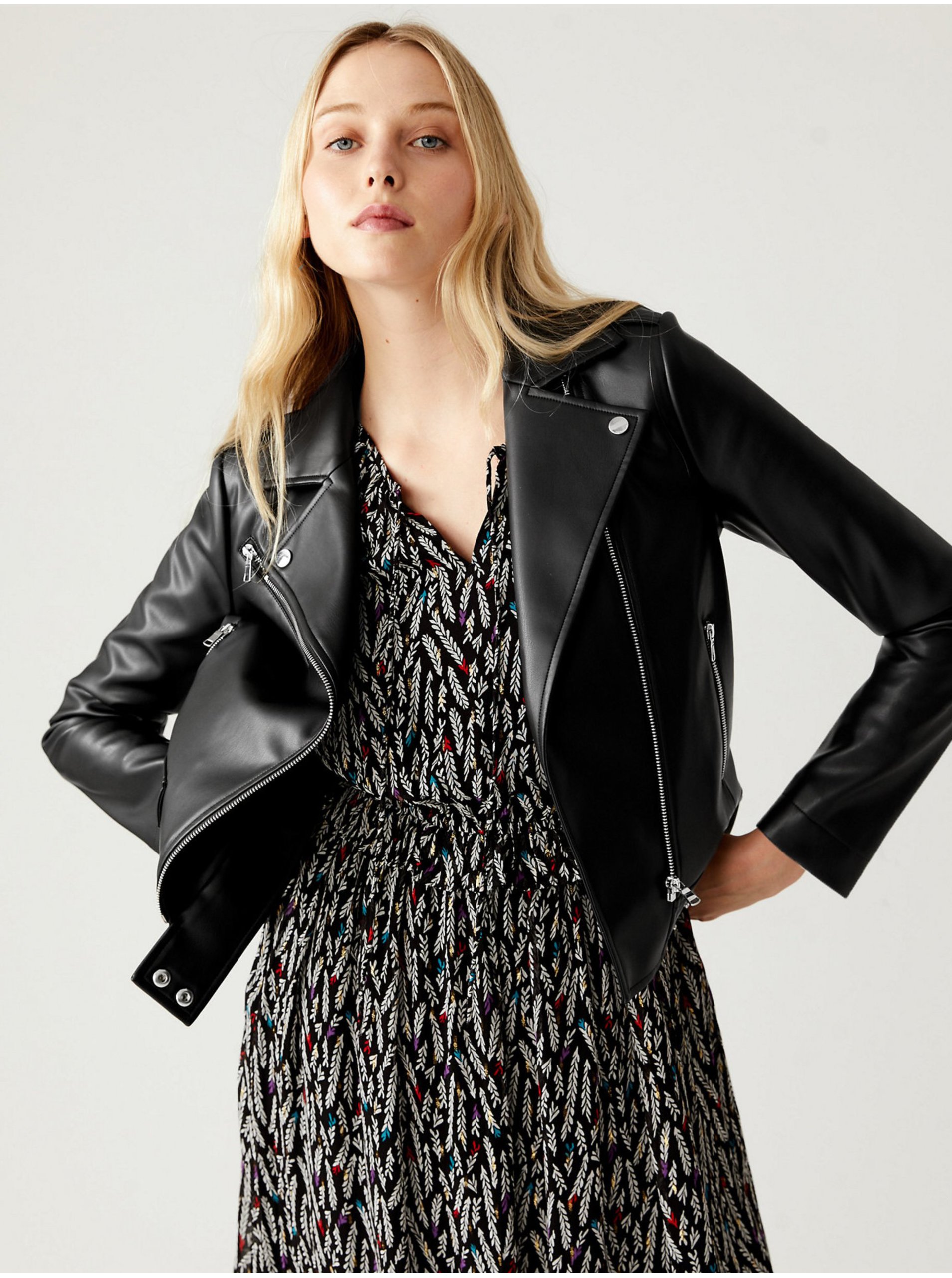 Lacno Čierna dámska koženková bunda Marks & Spencer